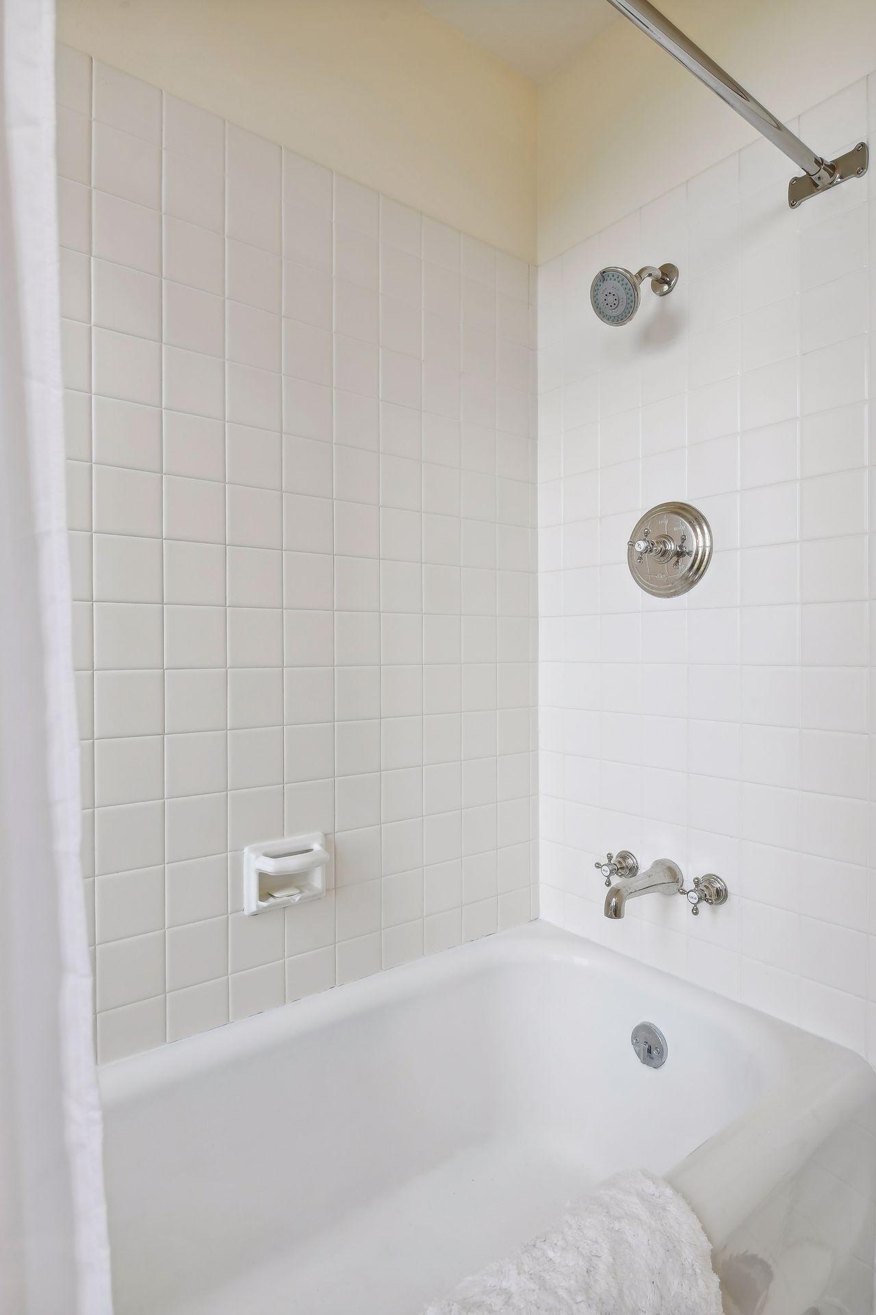 510 Groveland Avenue Unit: 522
