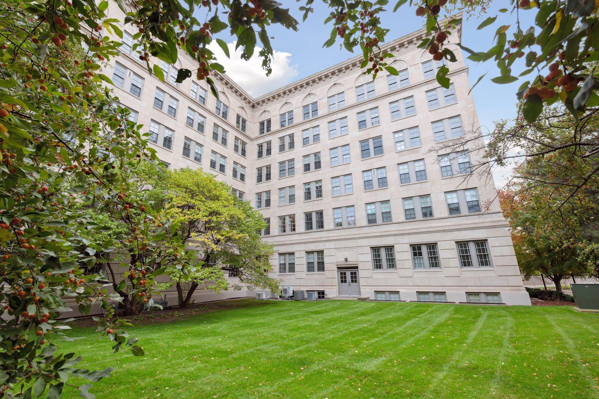 510 Groveland Avenue Unit: 522