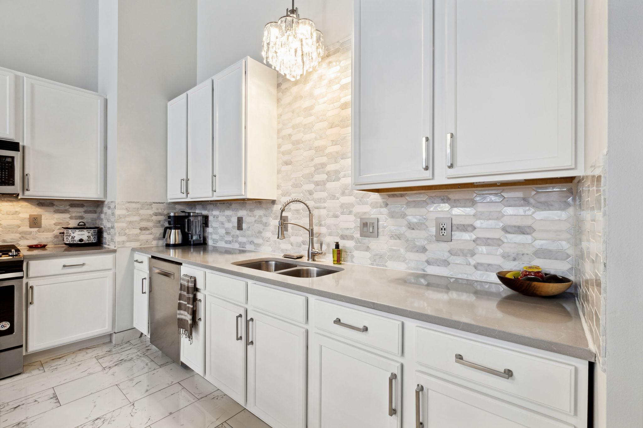 1701 Madison Street NE Unit: 404
