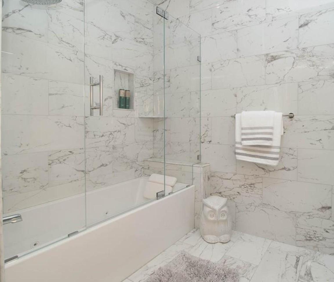 1701 Madison Street NE Unit: 404