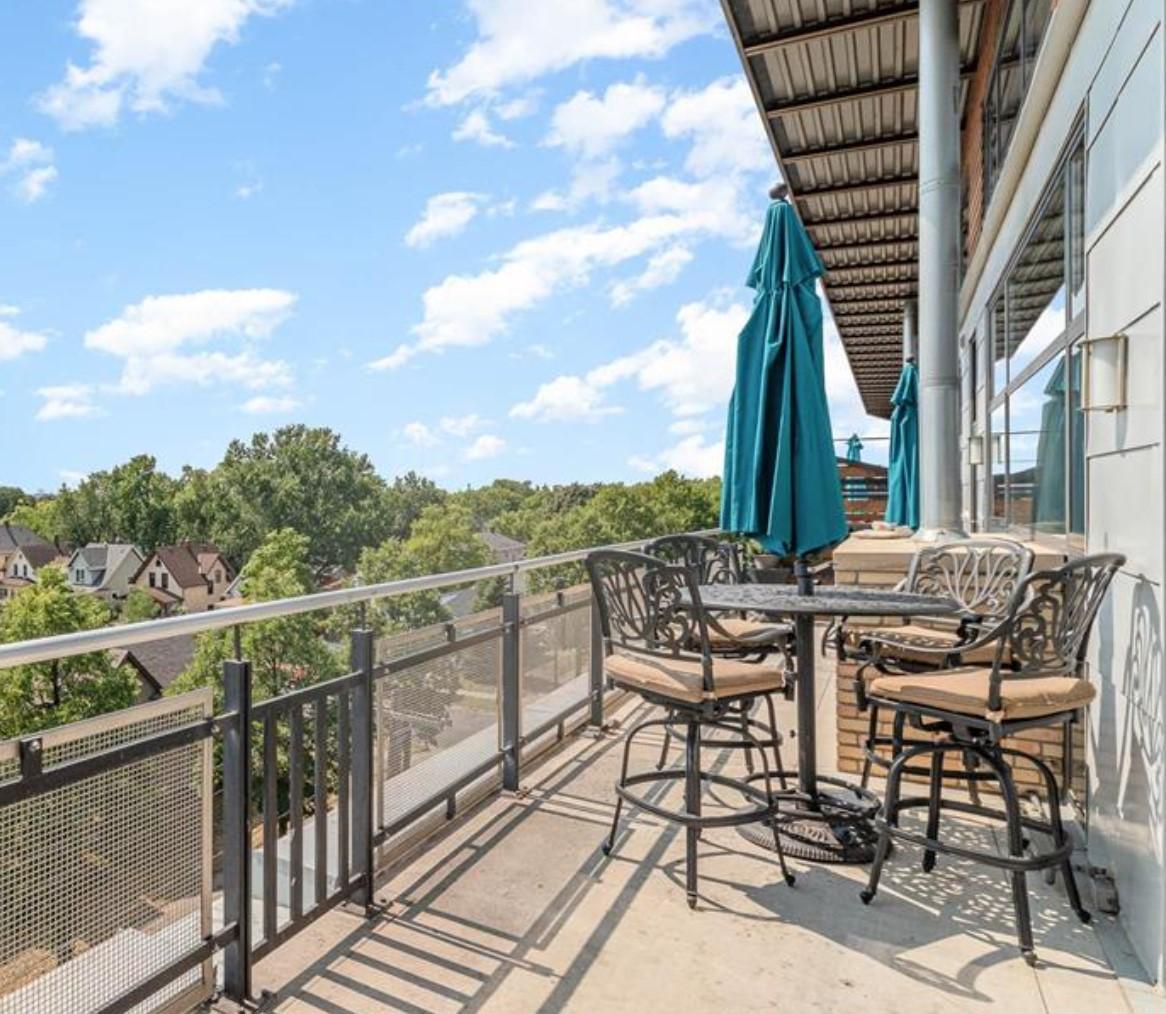 1701 Madison Street NE Unit: 404