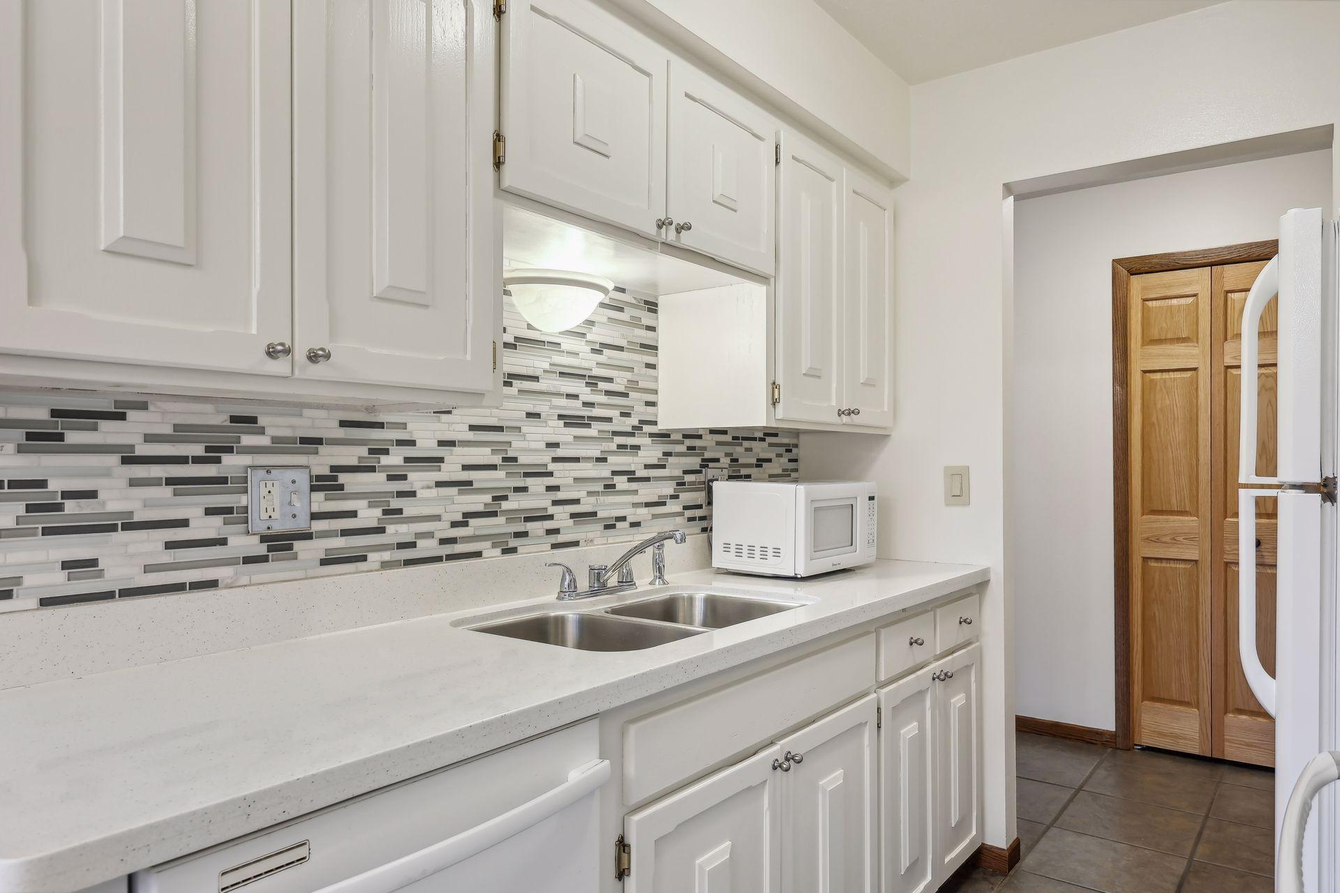 456 Summit Avenue Unit: 202