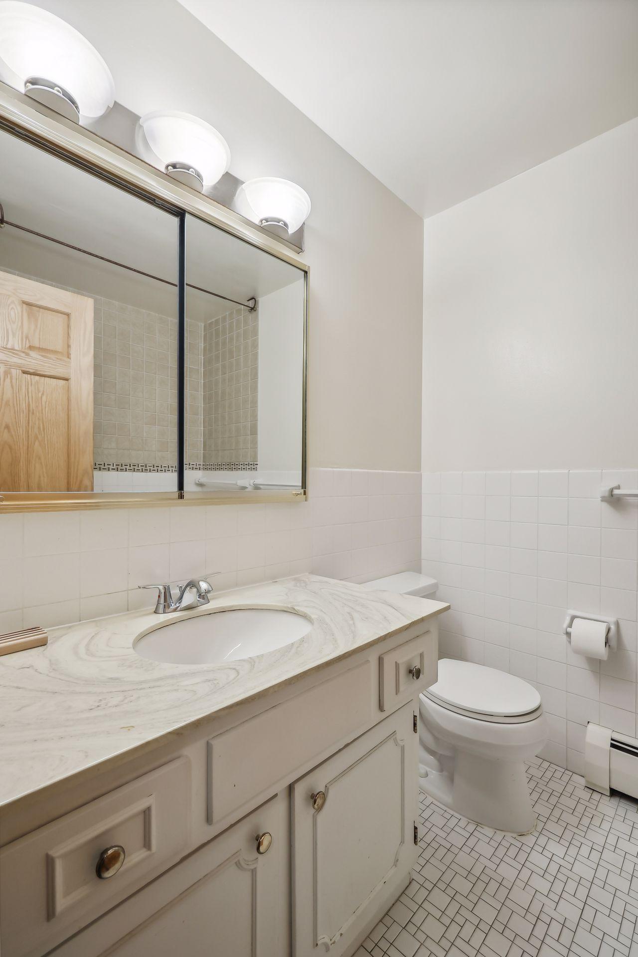 456 Summit Avenue Unit: 202