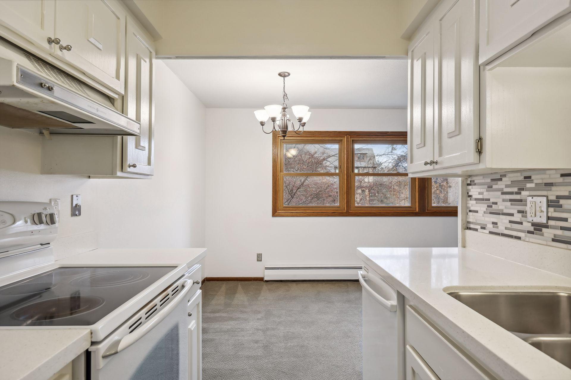 456 Summit Avenue Unit: 202