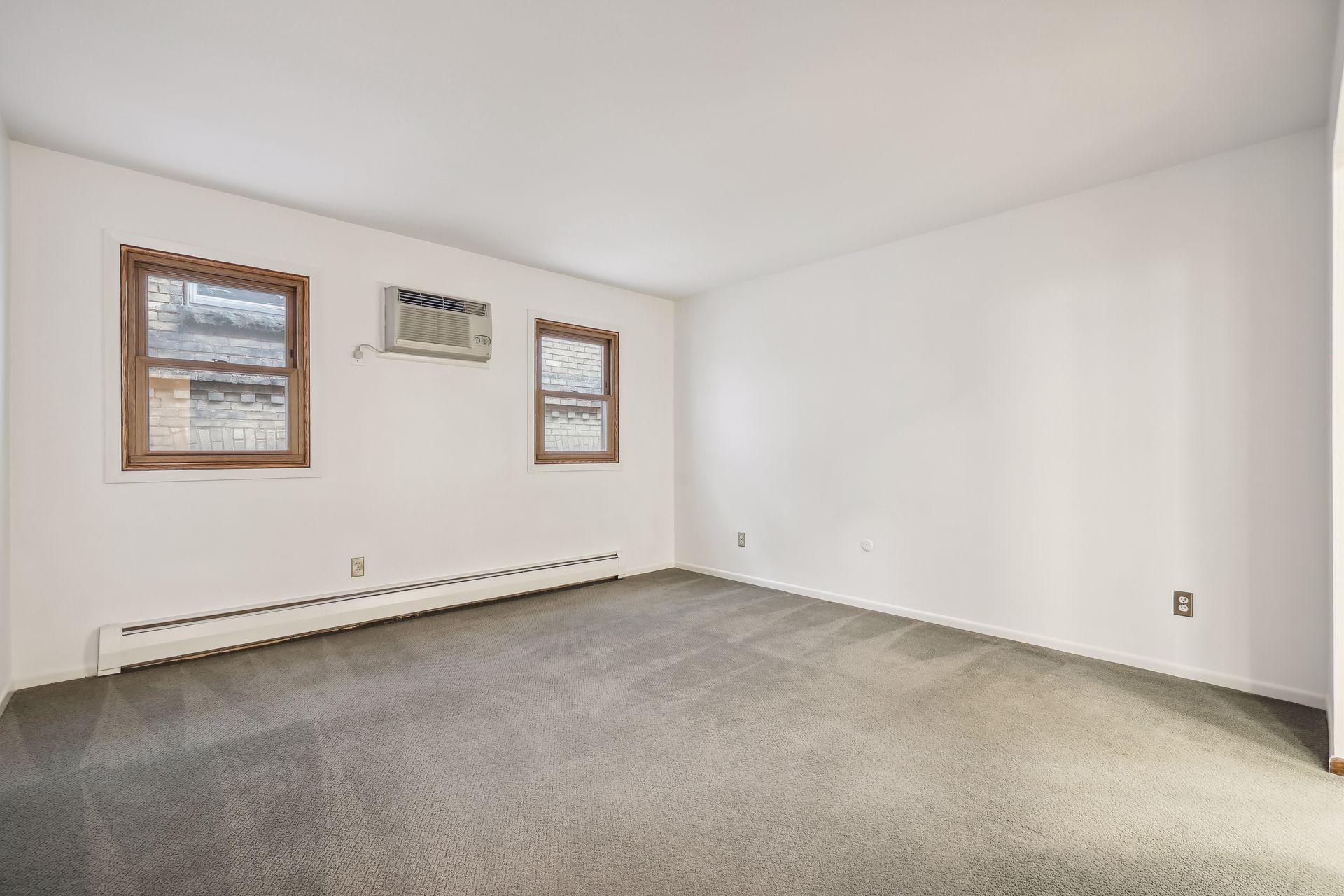 456 Summit Avenue Unit: 202
