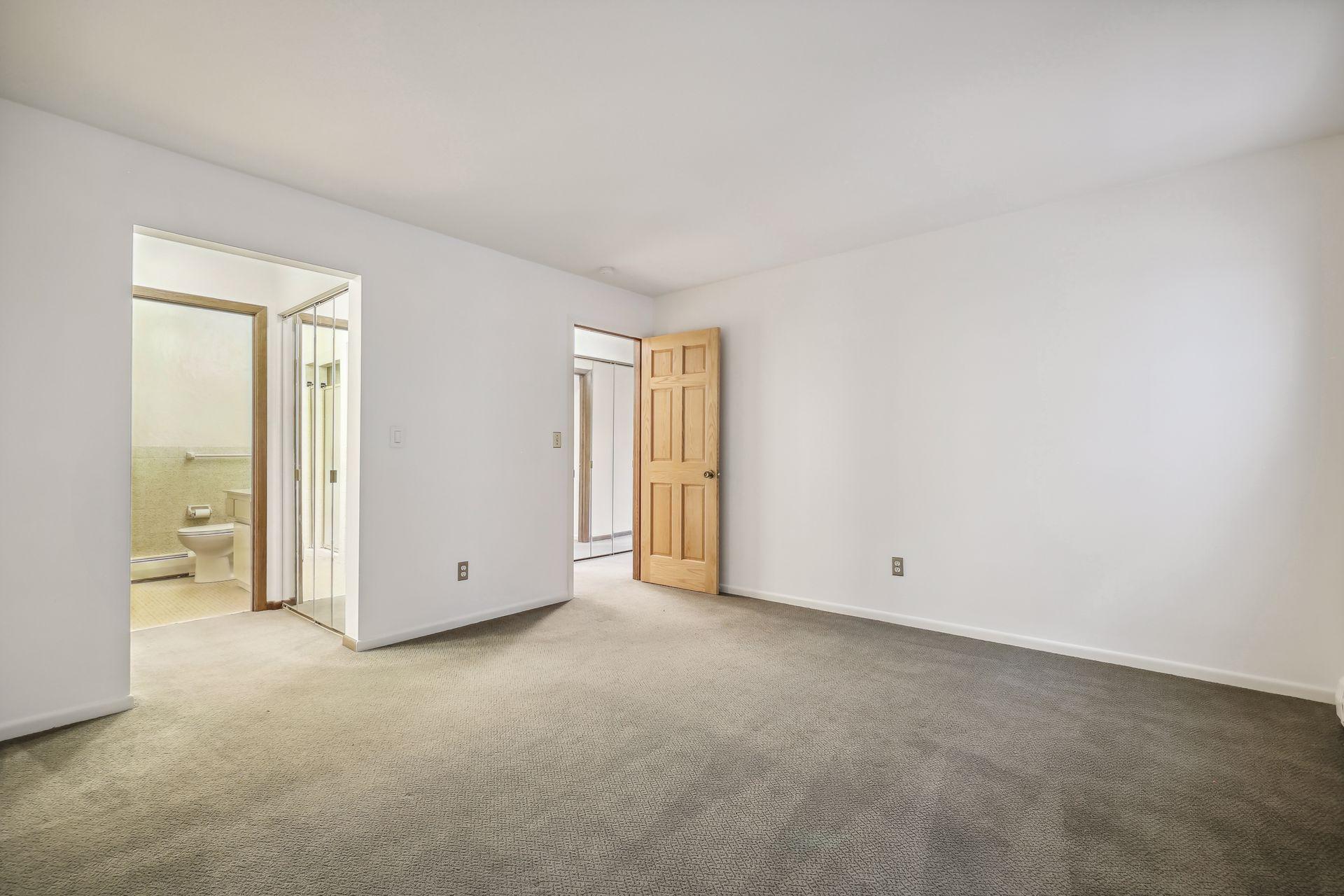 456 Summit Avenue Unit: 202