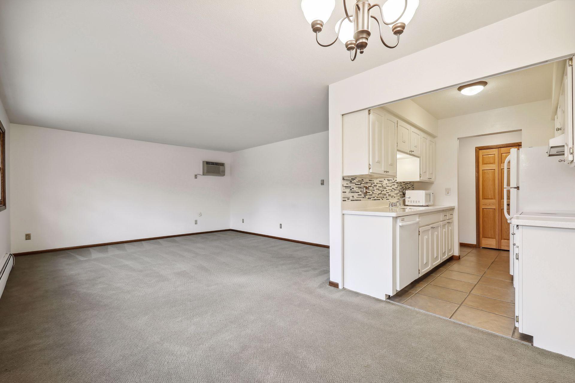 456 Summit Avenue Unit: 202