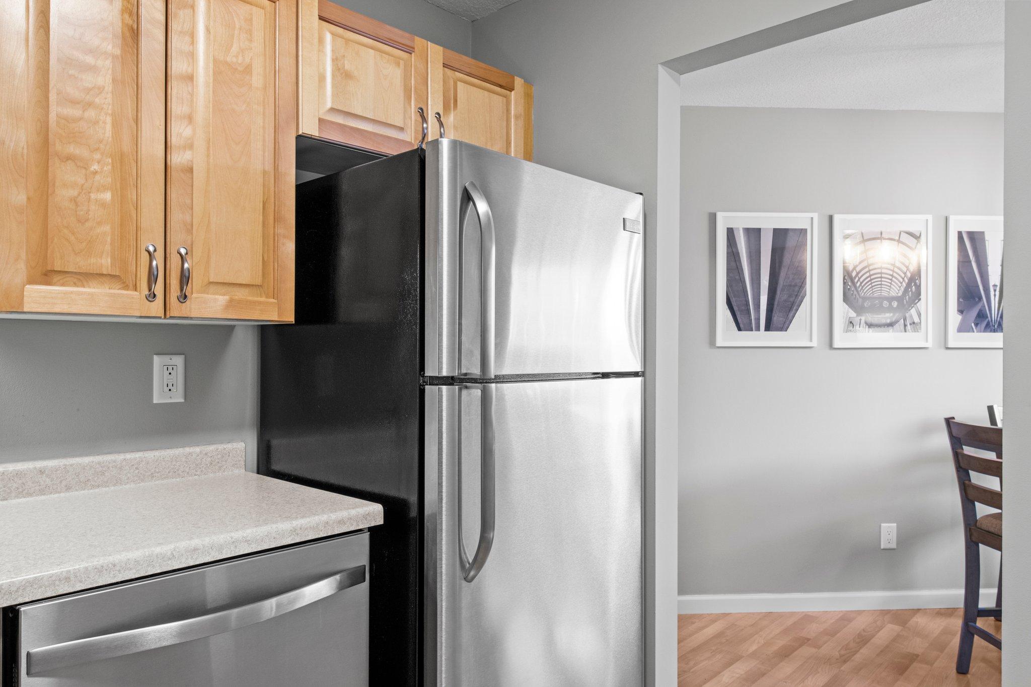 78 10th Street E Unit: 1010