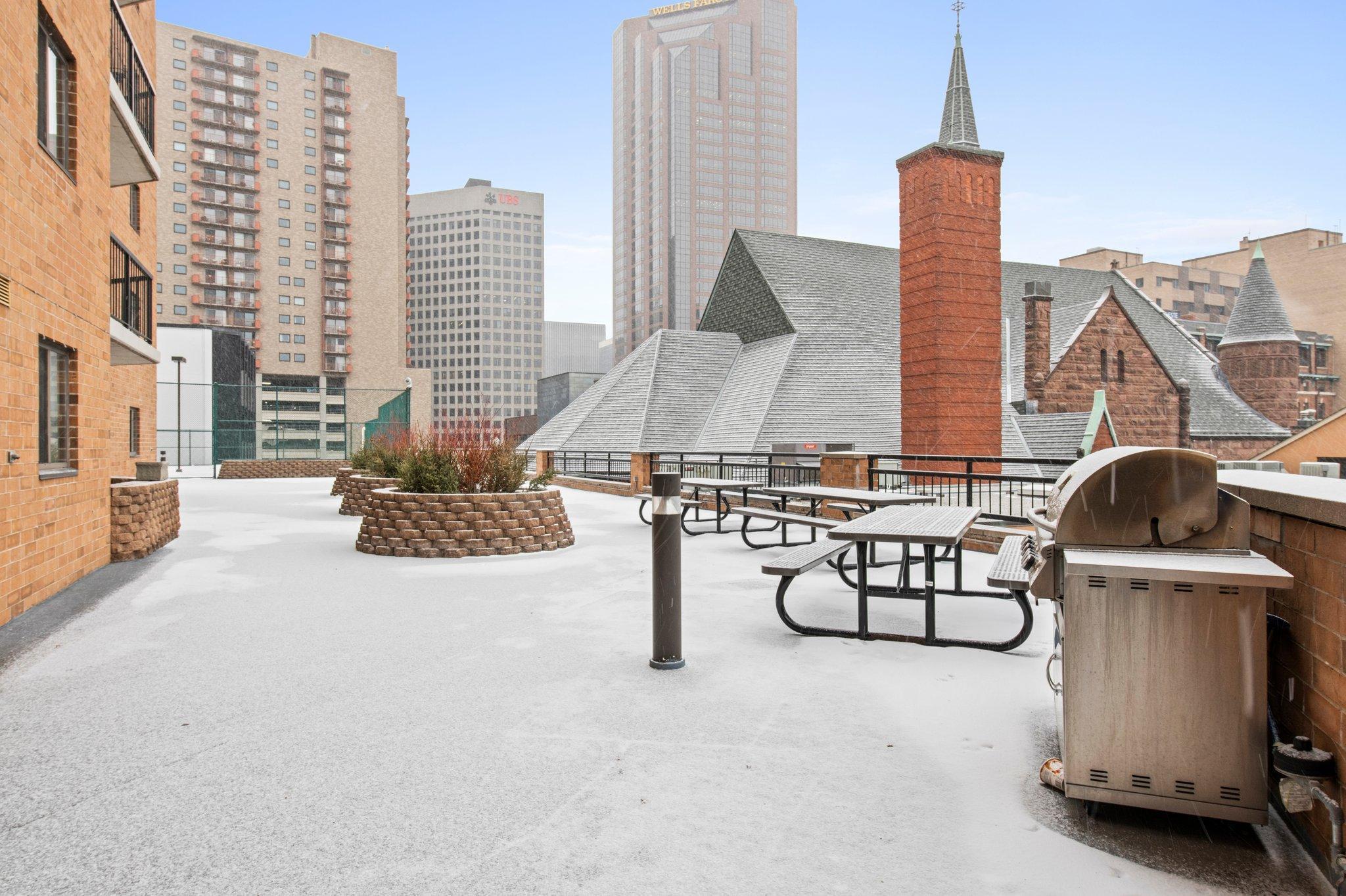 78 10th Street E Unit: 1010