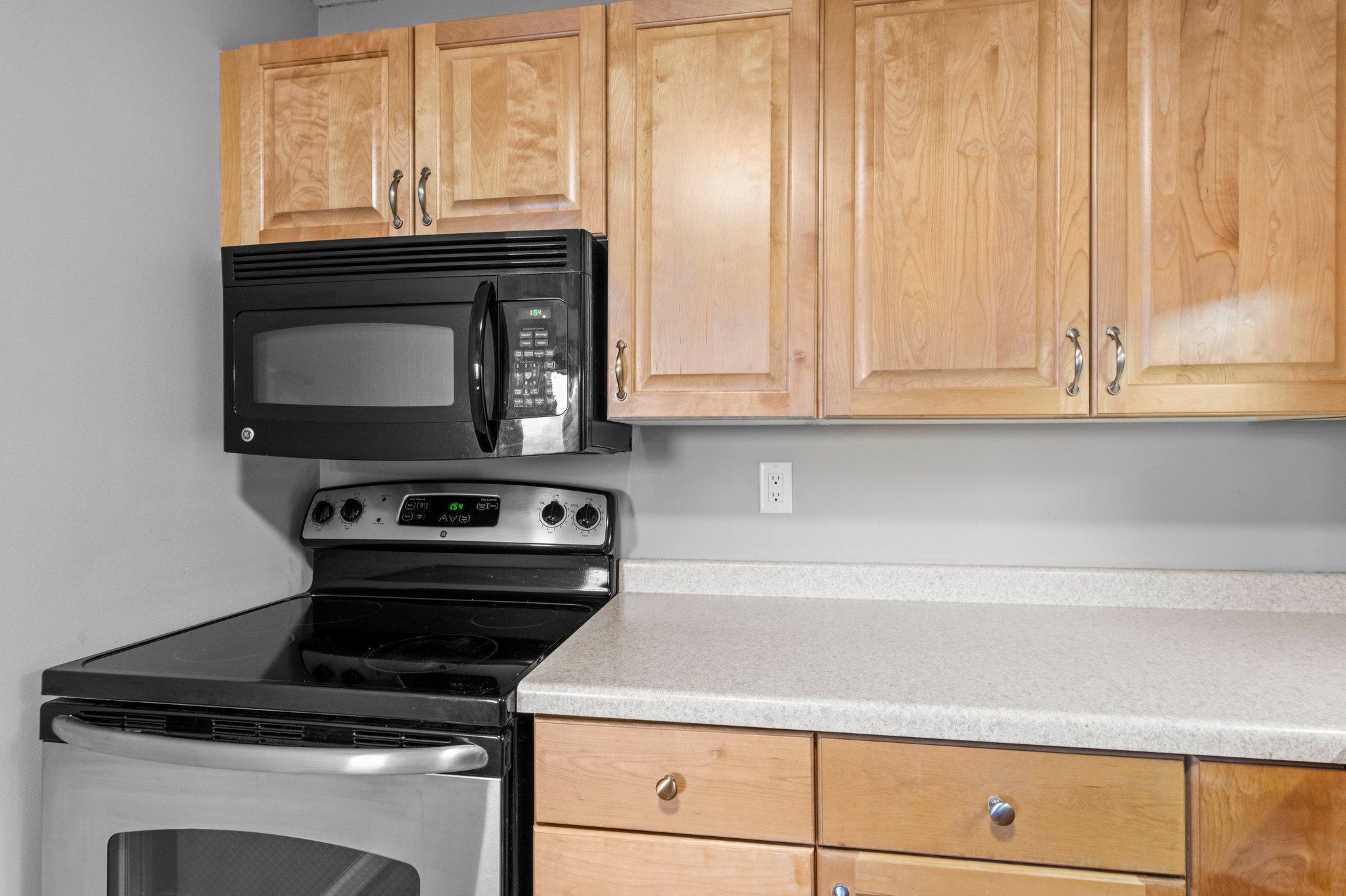 78 10th Street E Unit: 1010