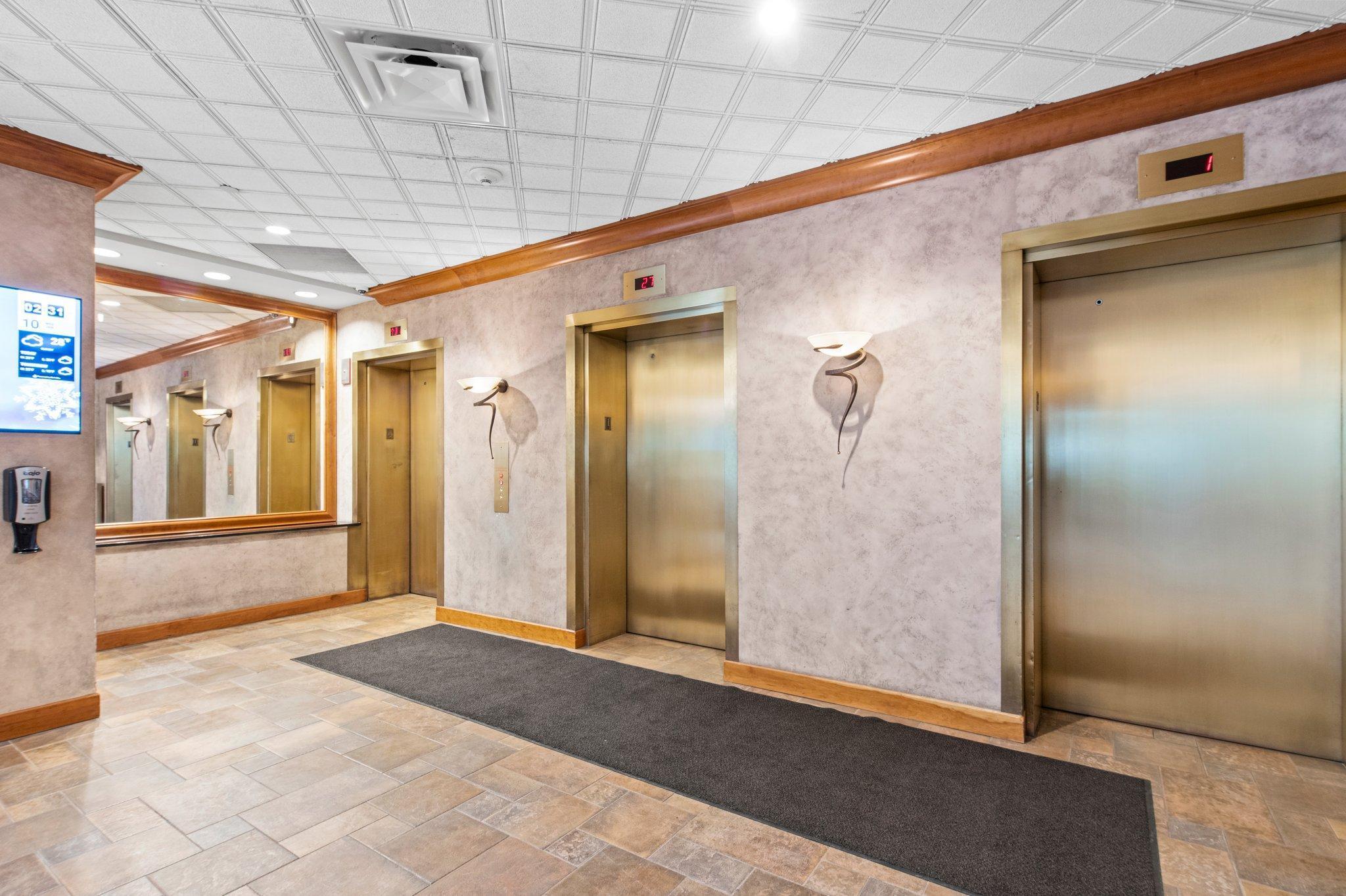 78 10th Street E Unit: 1010