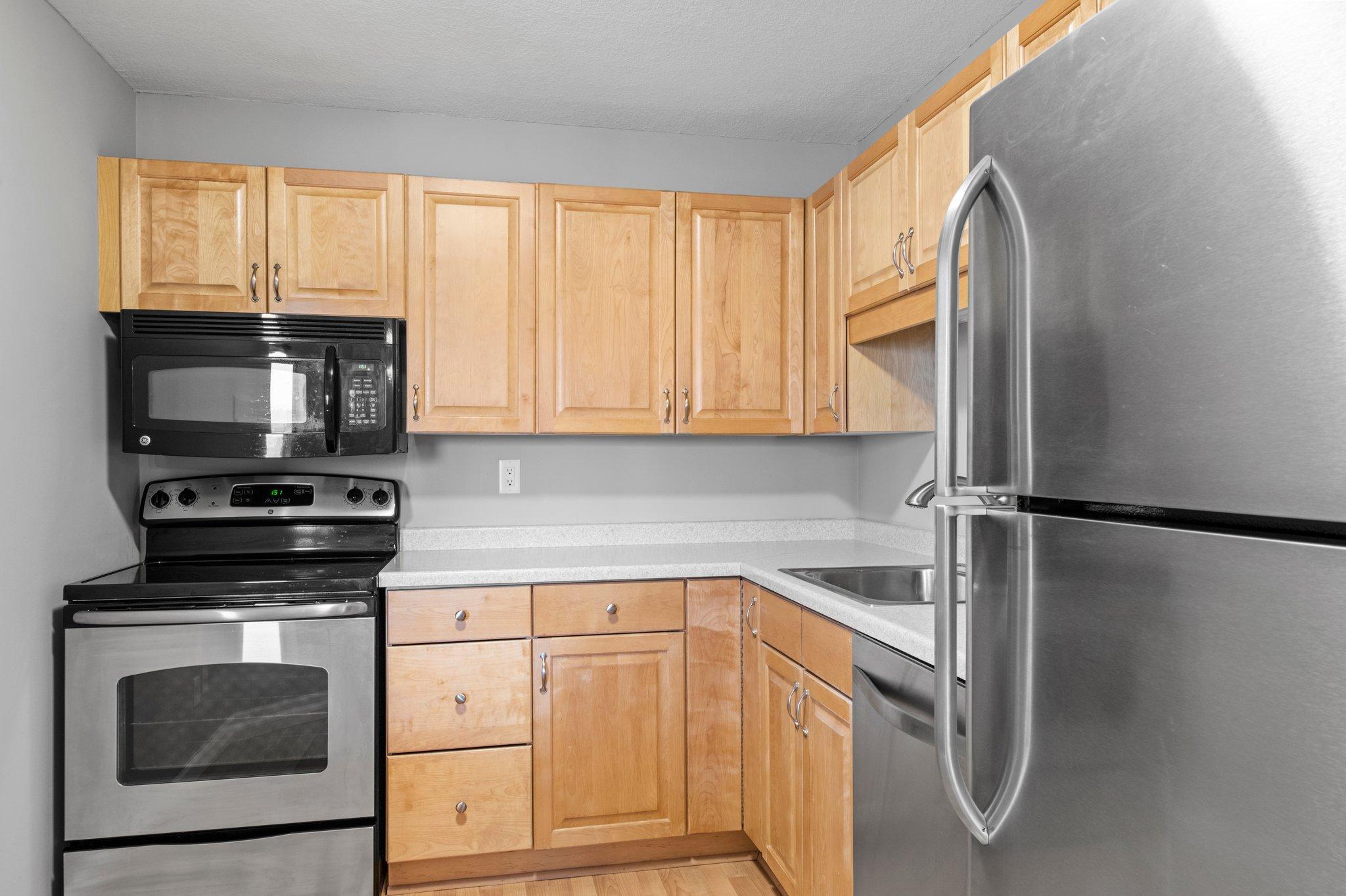 78 10th Street E Unit: 1010