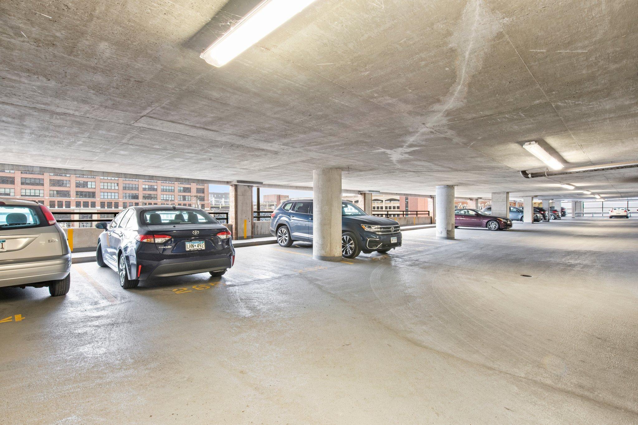 78 10th Street E Unit: 1010