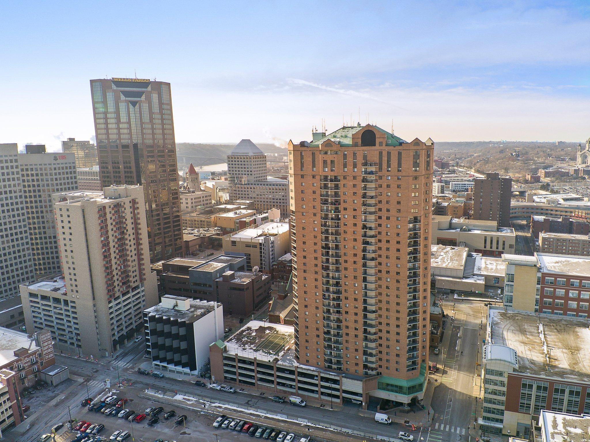 78 10th Street E Unit: 1010