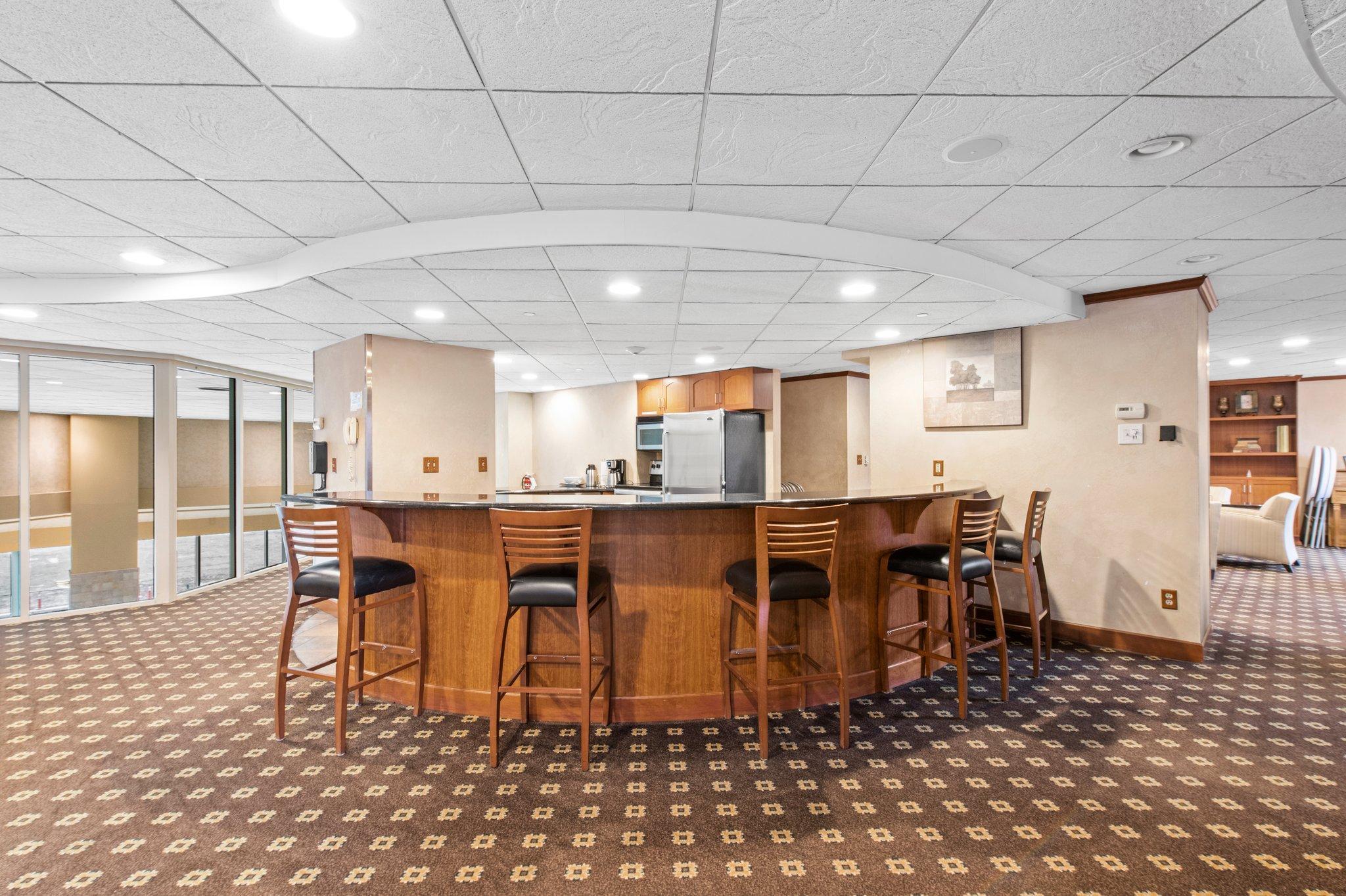 78 10th Street E Unit: 1010