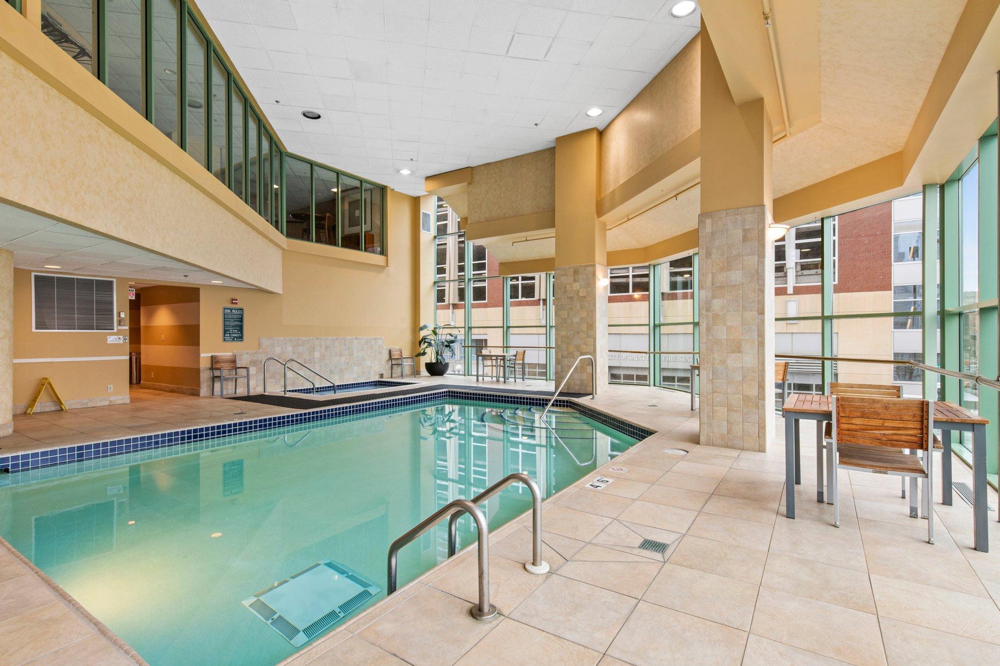 78 10th Street E Unit: 1010
