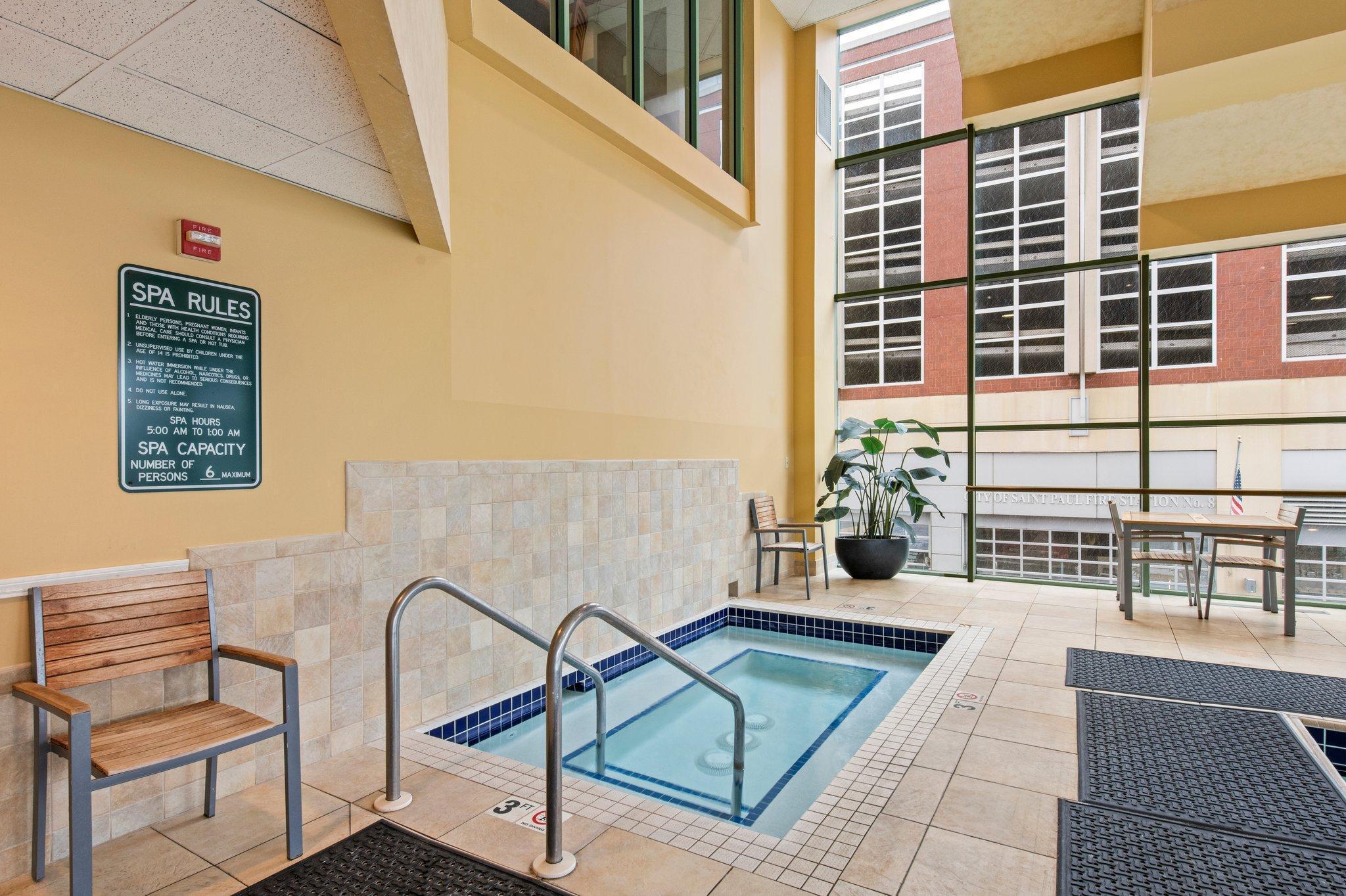 78 10th Street E Unit: 1010