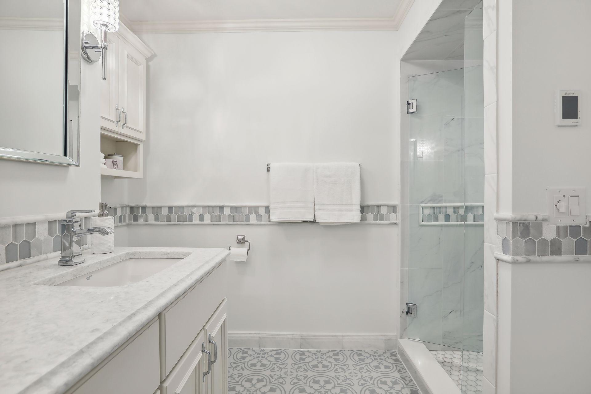 1666 Coffman Street Unit: 207