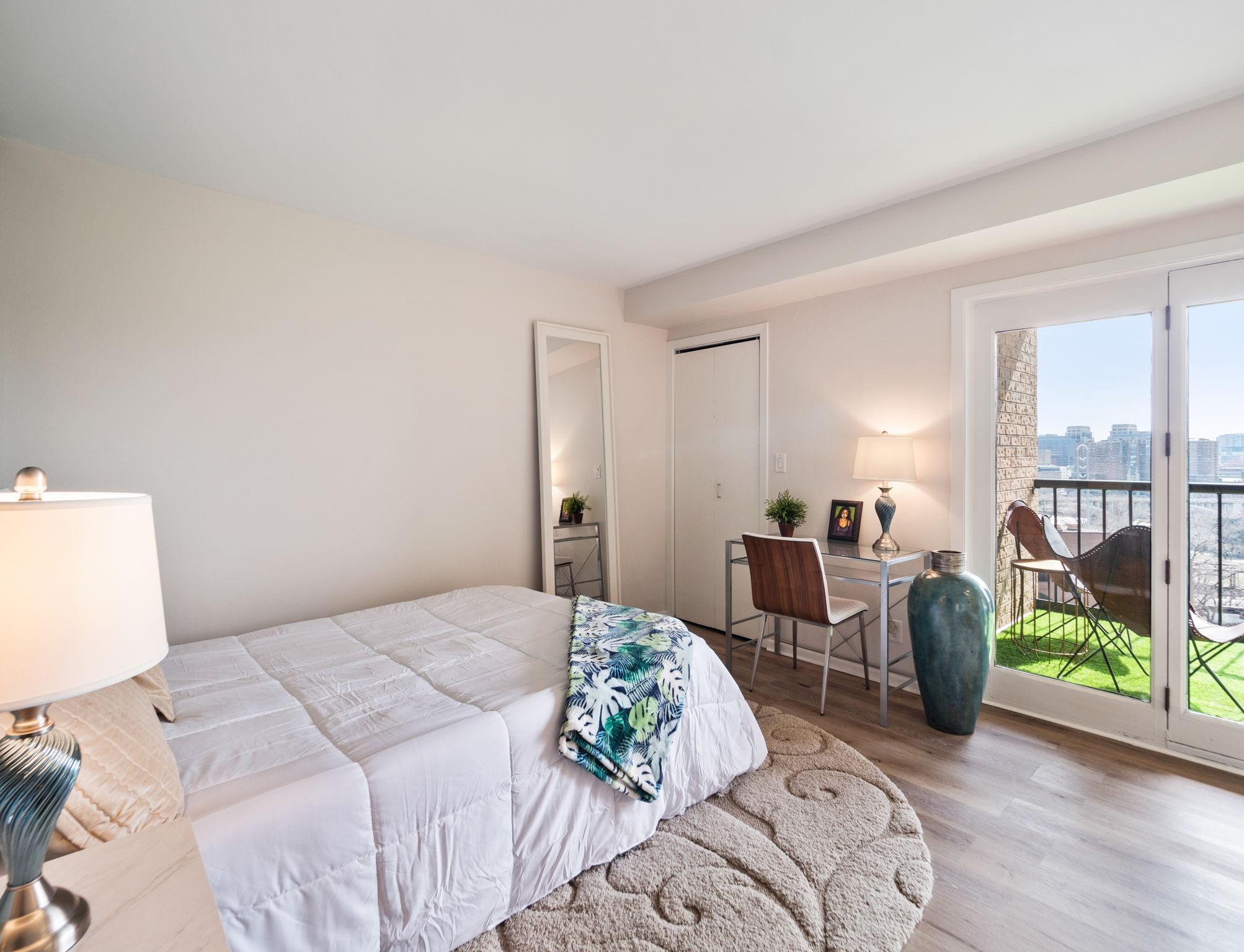 20 2nd Street NE Unit: P1205