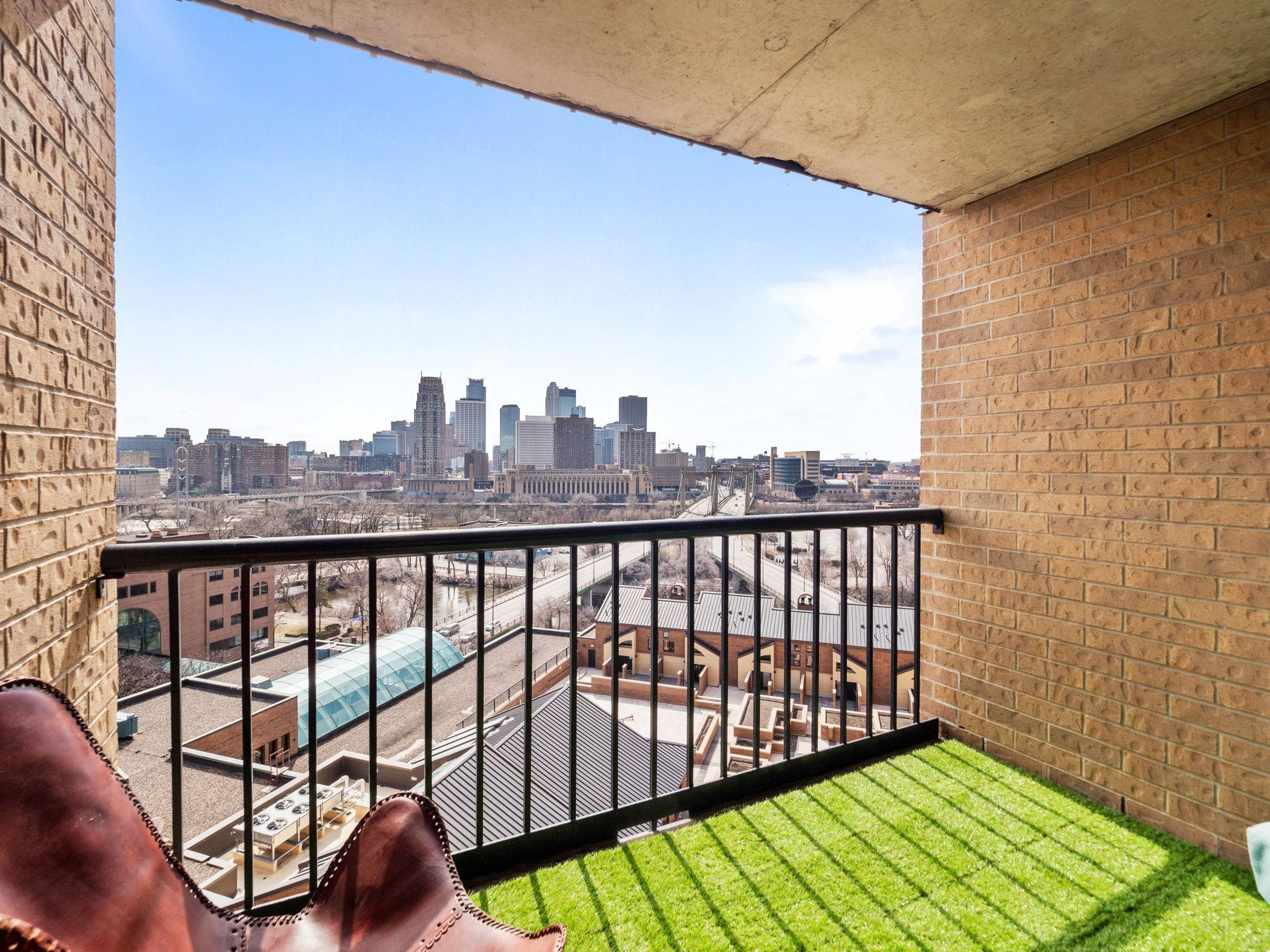 20 2nd Street NE Unit: P1205
