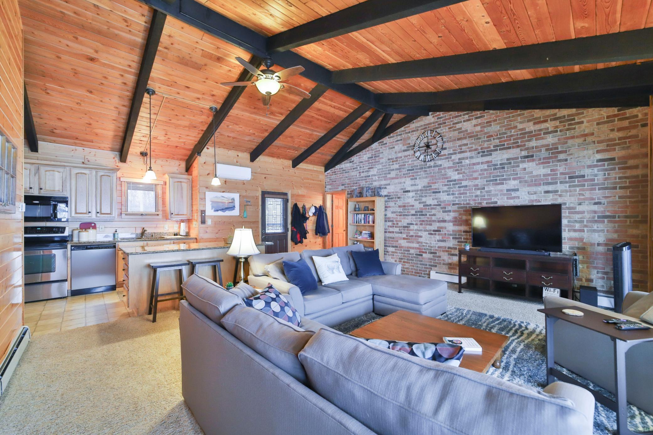 9125 Breezy Point Drive Unit: 450