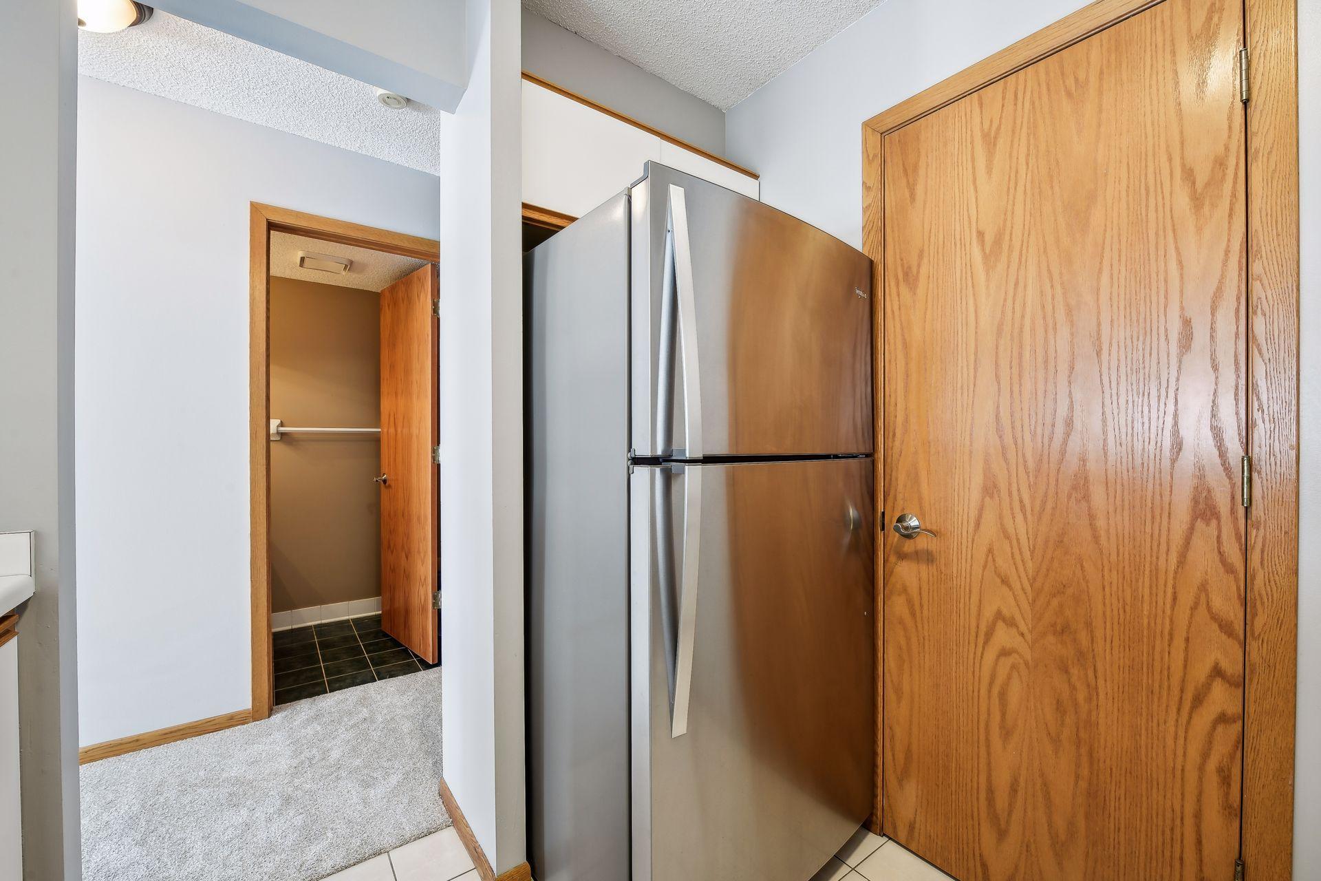 15715 24th Avenue N Unit: G