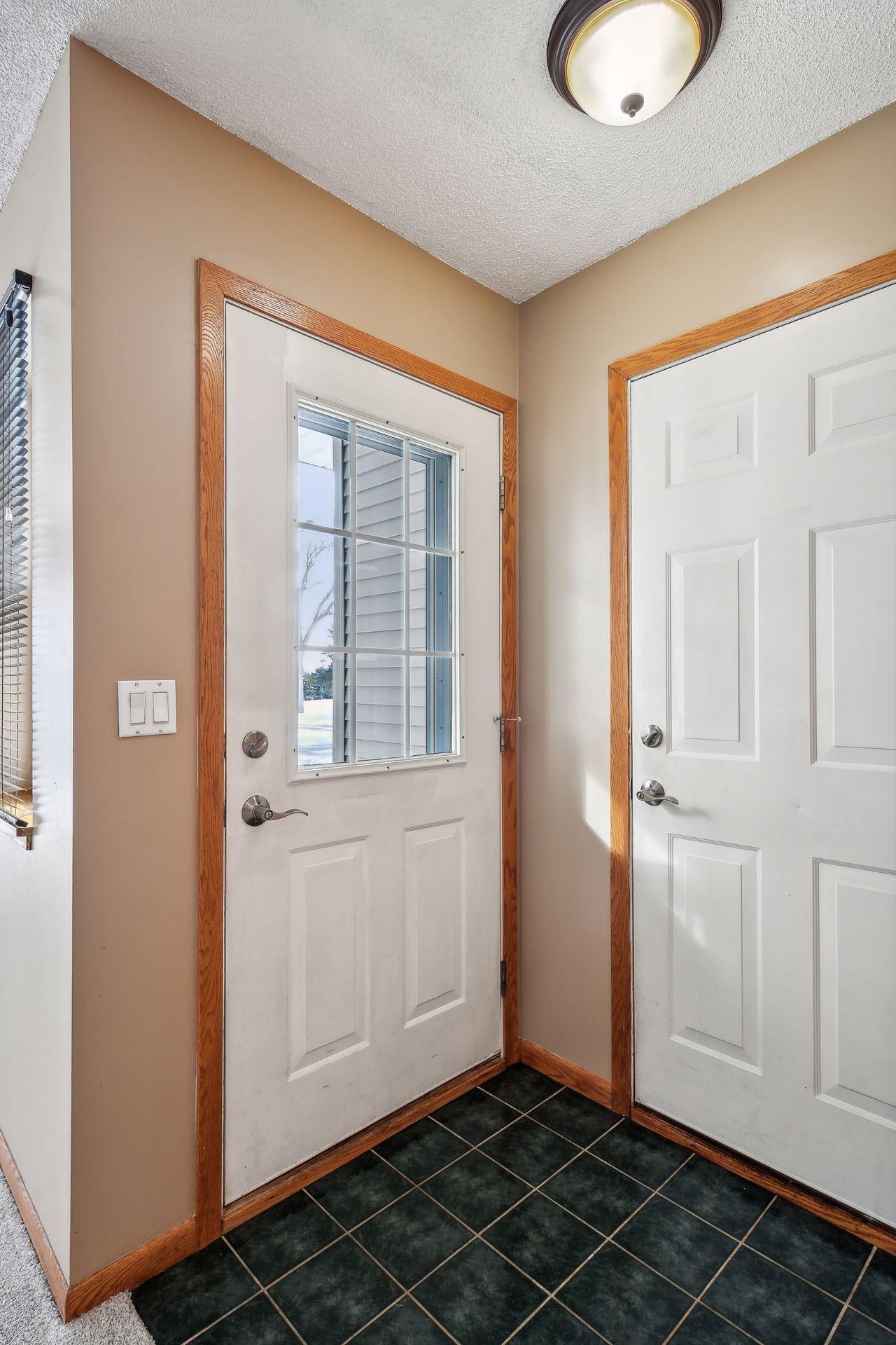 15715 24th Avenue N Unit: G