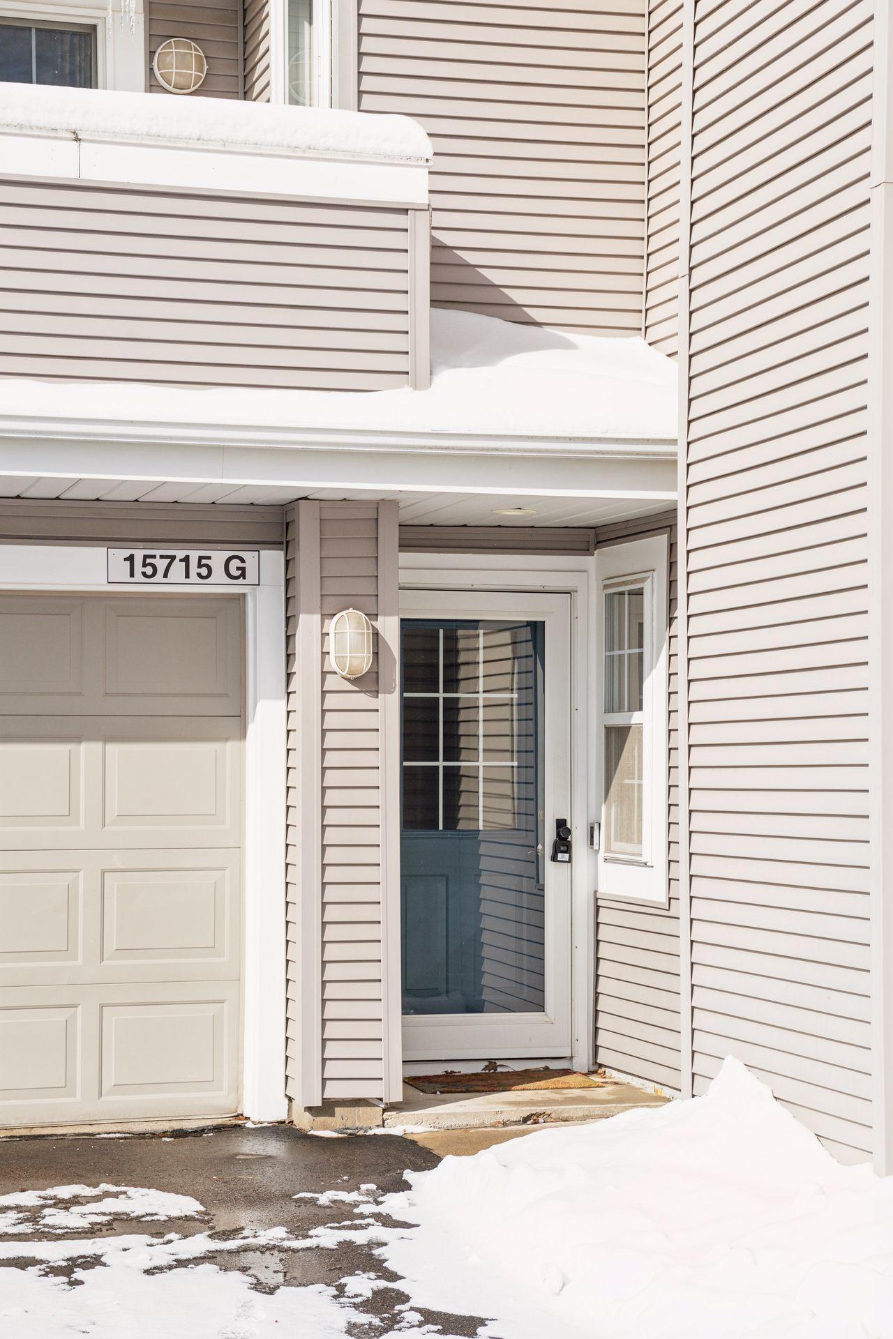 15715 24th Avenue N Unit: G