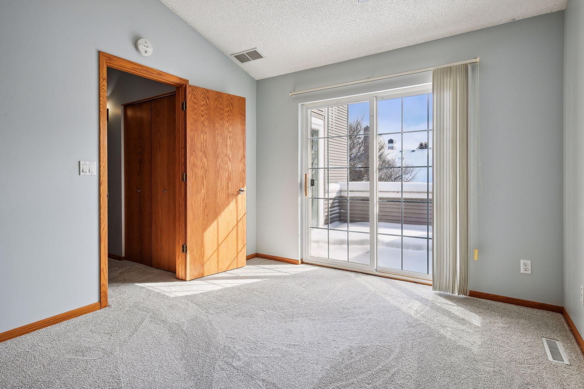 15715 24th Avenue N Unit: G