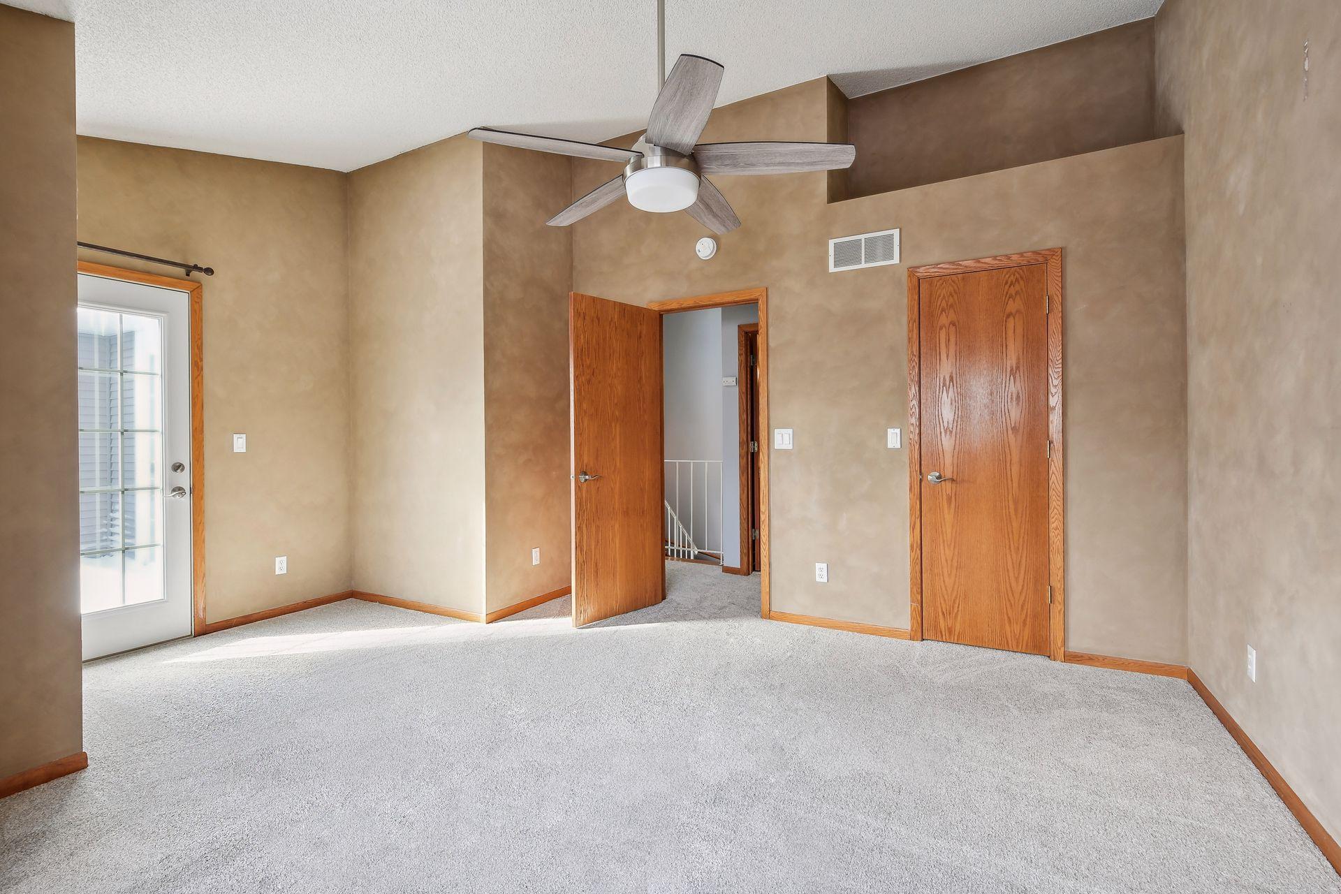 15715 24th Avenue N Unit: G