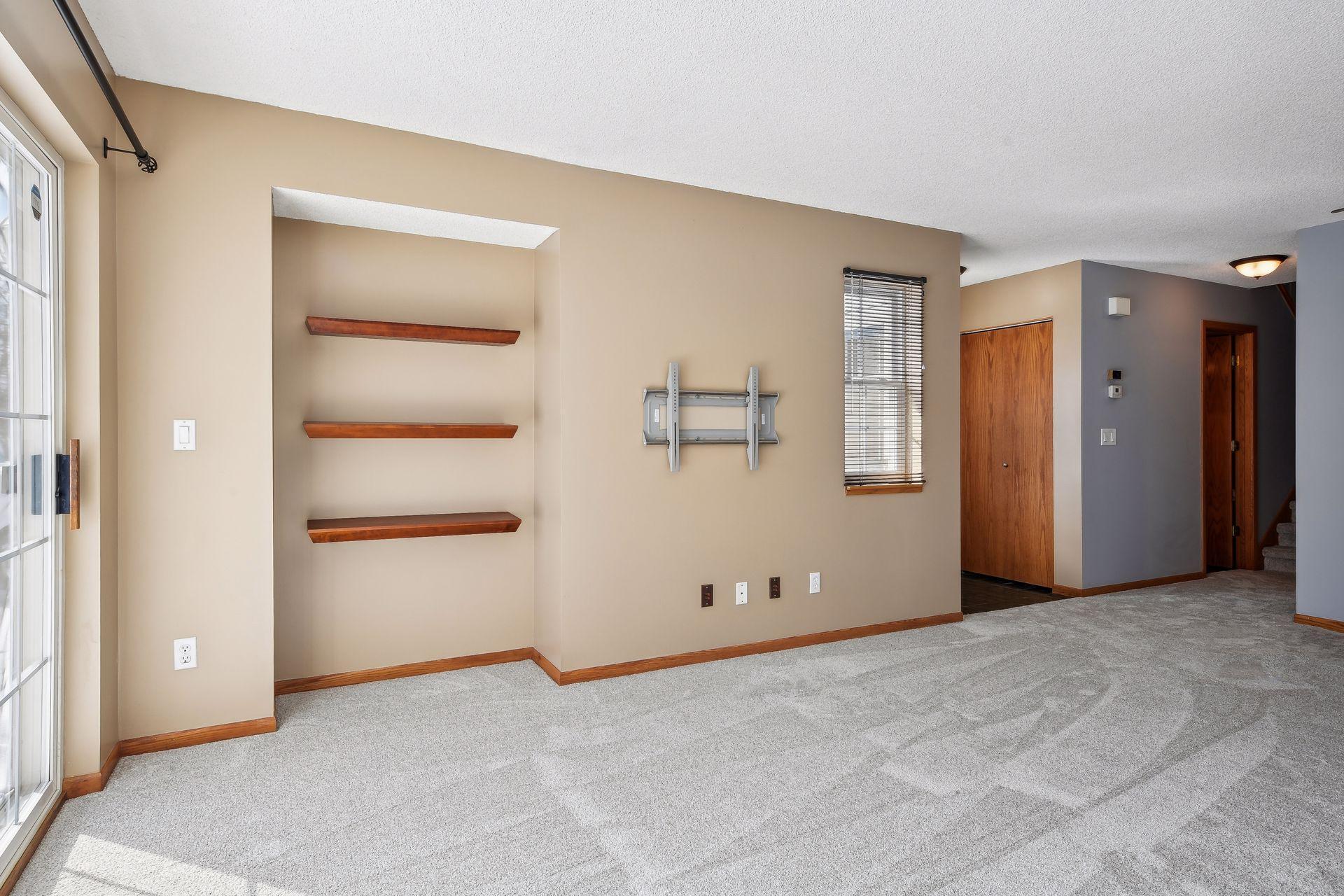 15715 24th Avenue N Unit: G