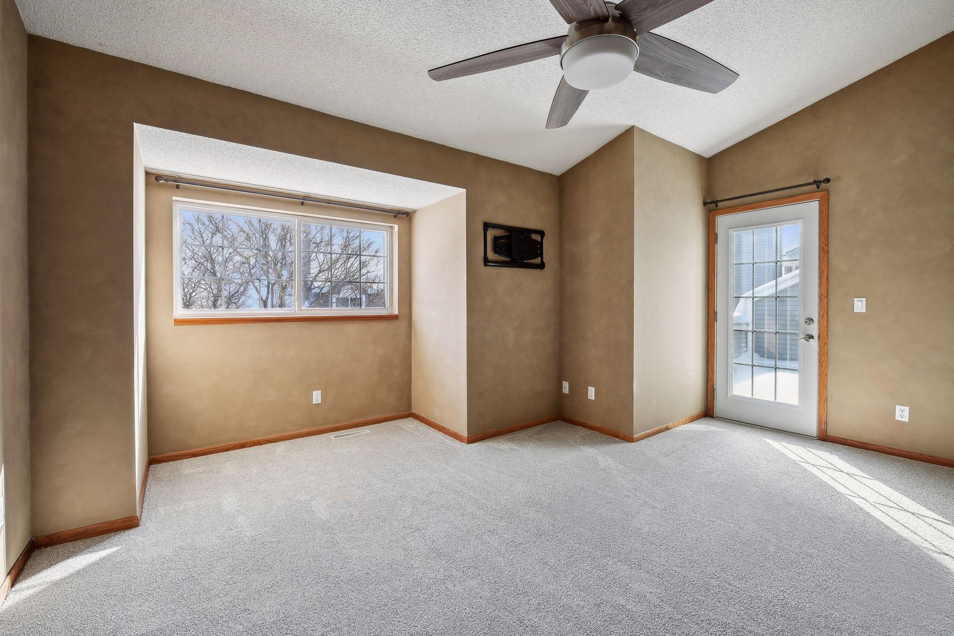 15715 24th Avenue N Unit: G