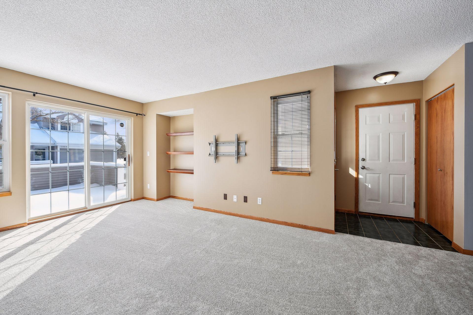 15715 24th Avenue N Unit: G