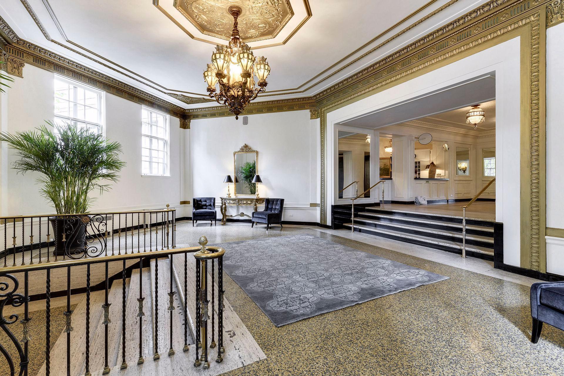 510 Groveland Avenue Unit: 326