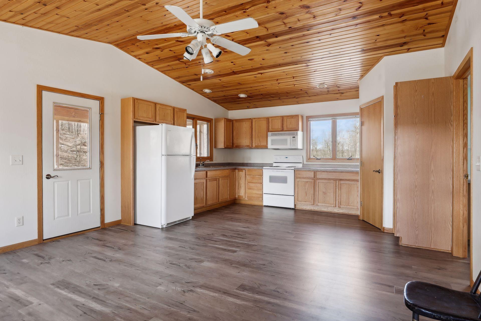 508 Round Lake Lane
