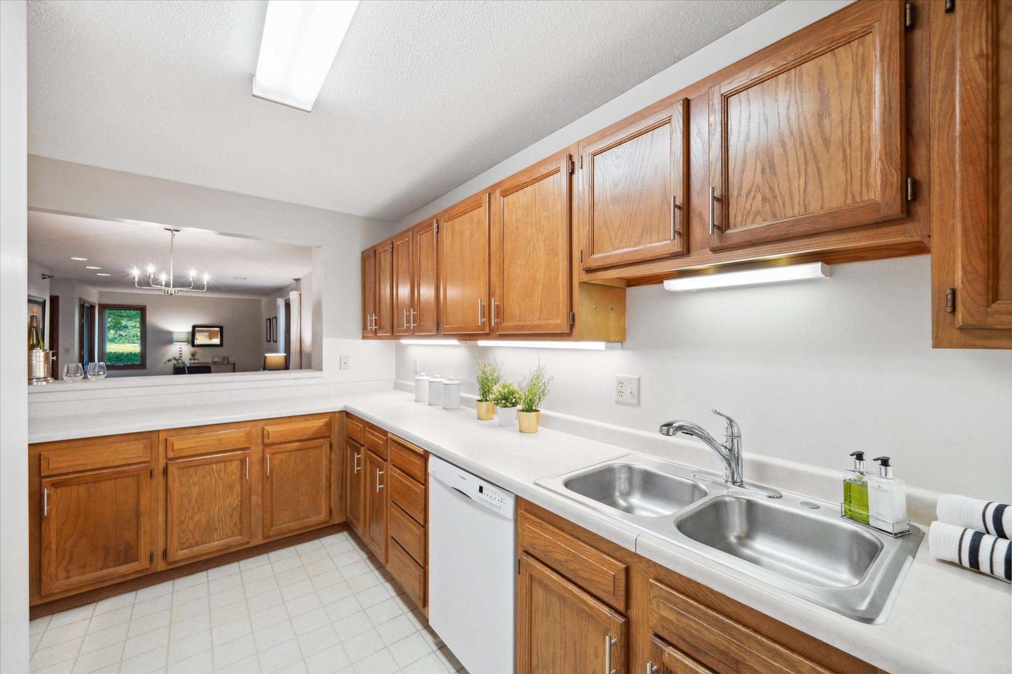1666 Coffman Street Unit: 127
