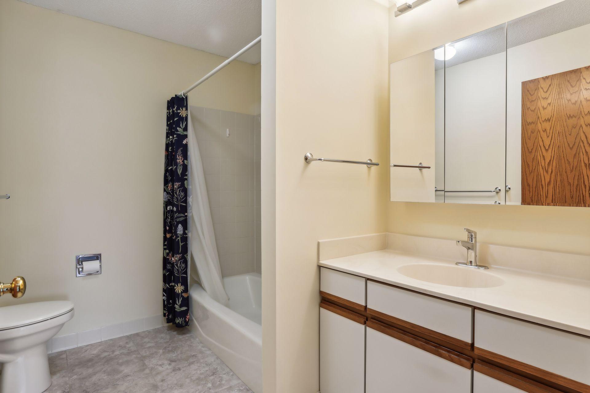 1666 Coffman Street Unit: 221