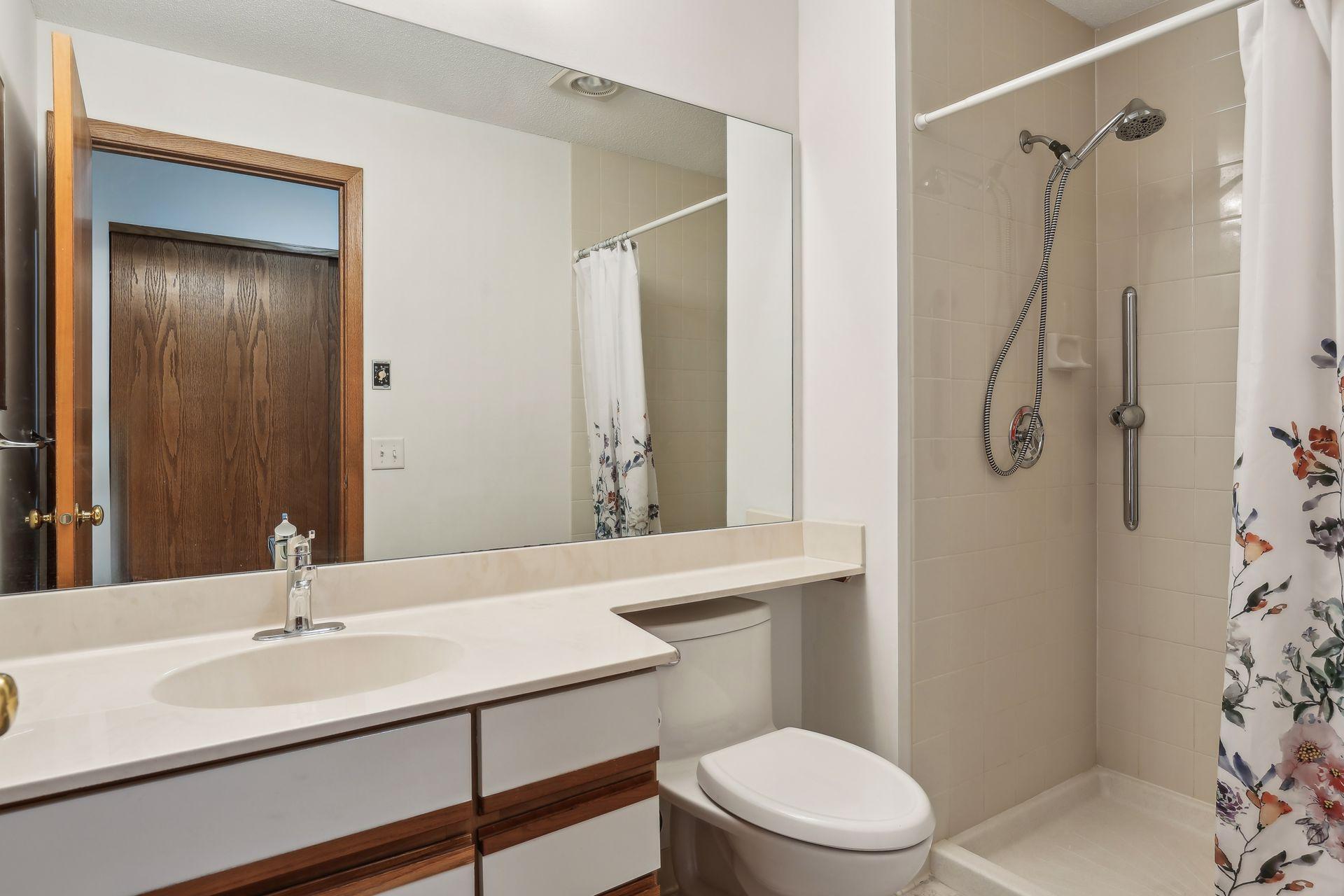 1666 Coffman Street Unit: 221