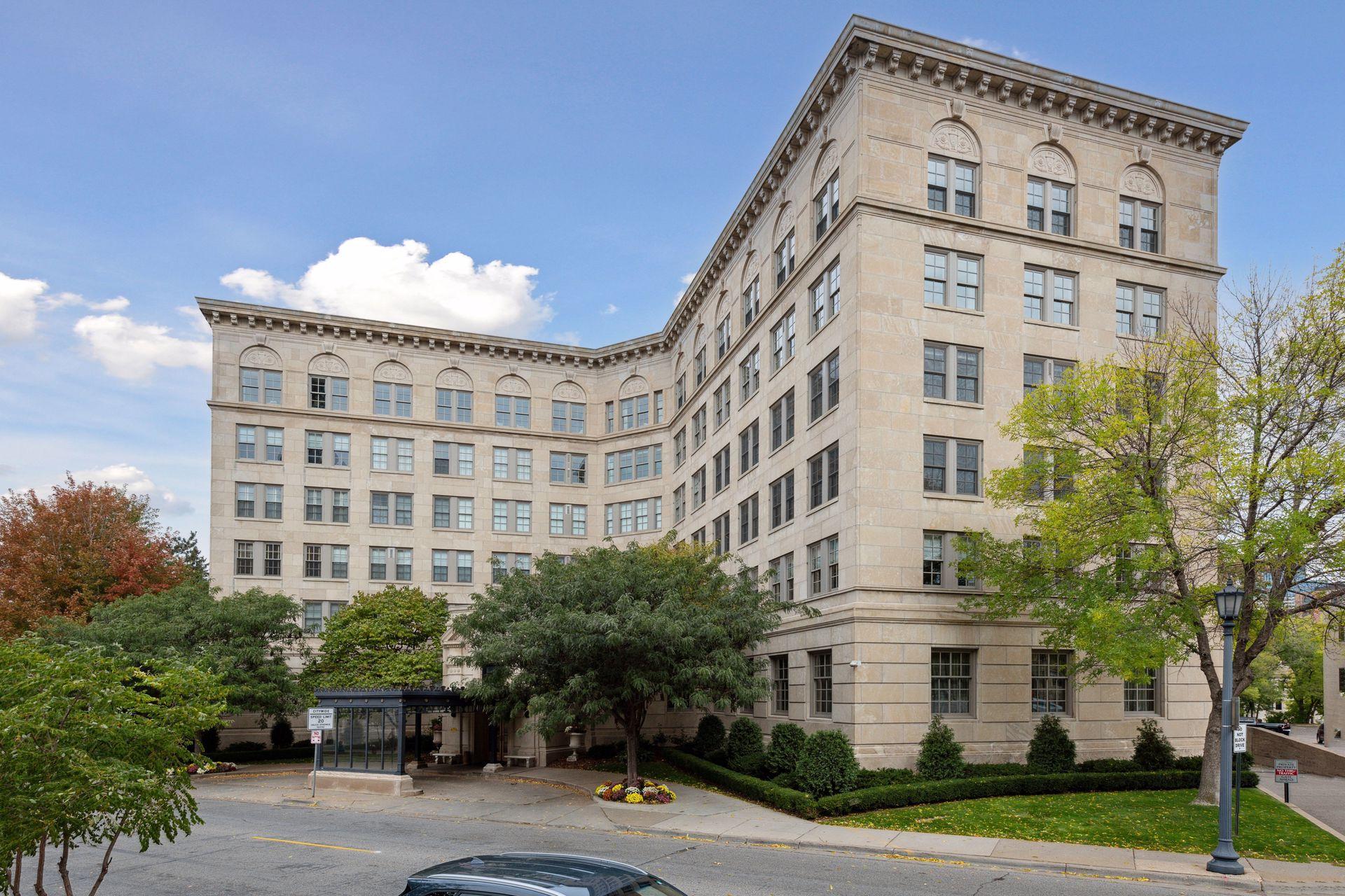 510 Groveland Avenue Unit: 526