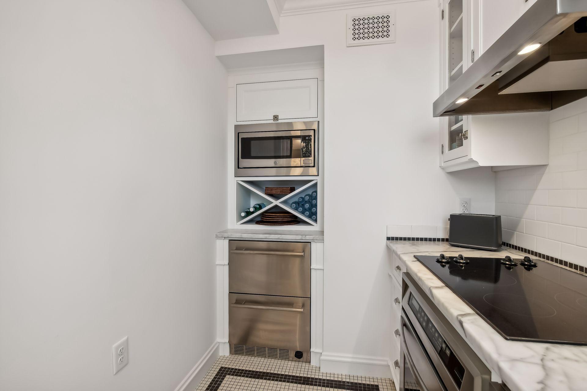 510 Groveland Avenue Unit: 526