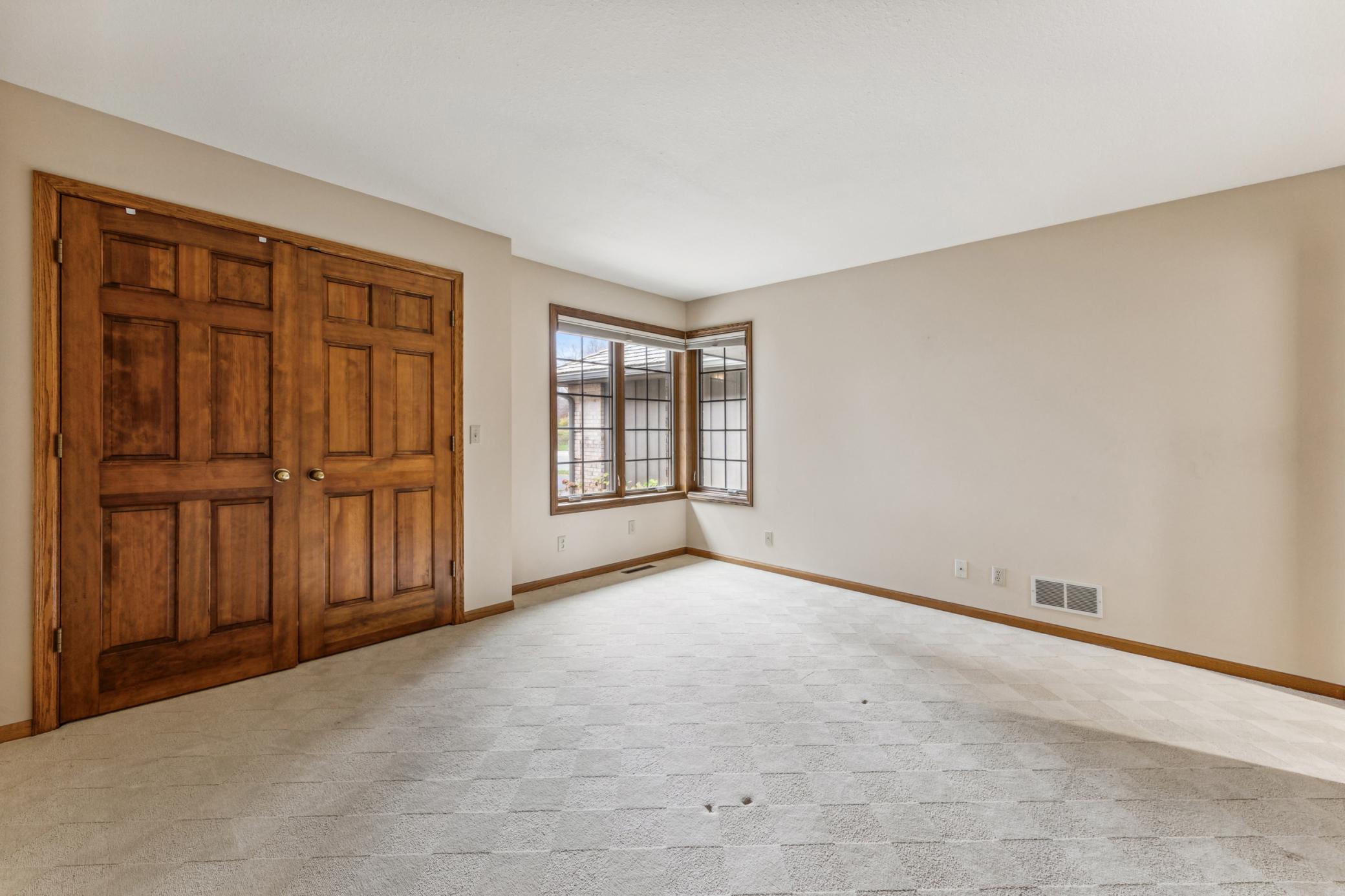 934 S Highview Circle
