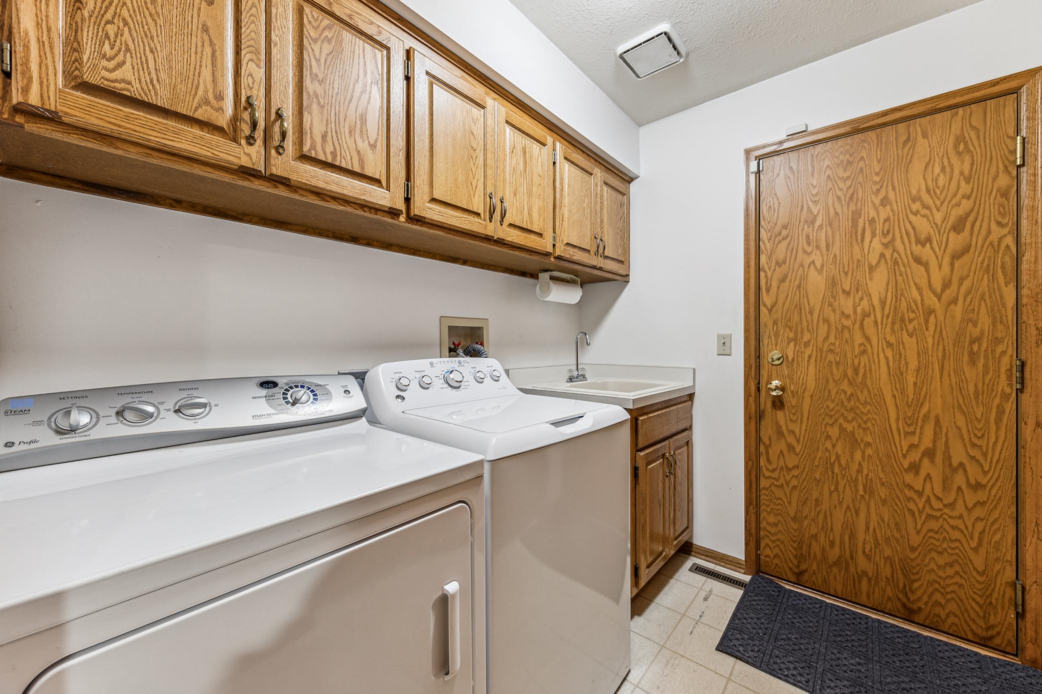 934 S Highview Circle