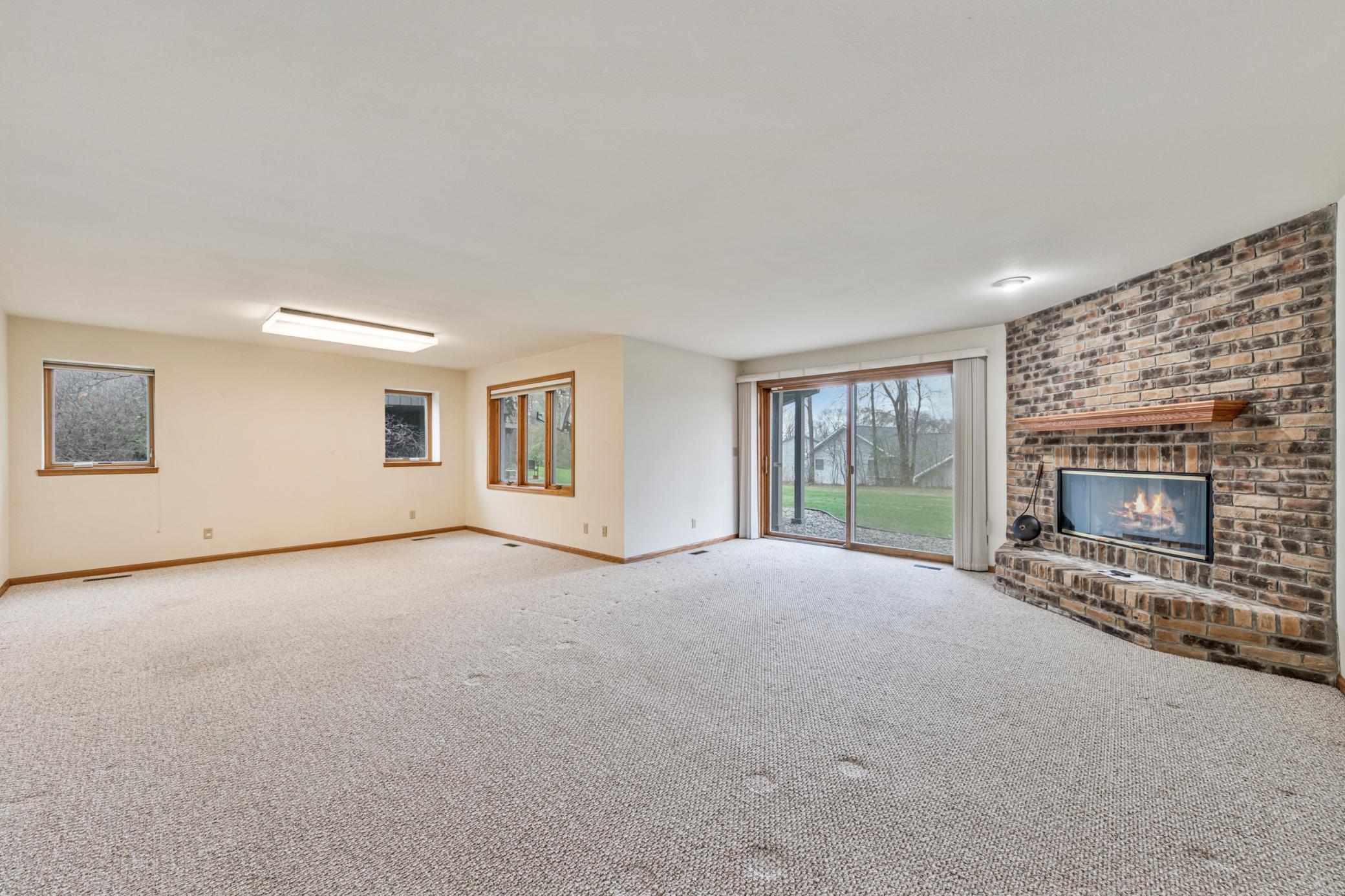 934 S Highview Circle