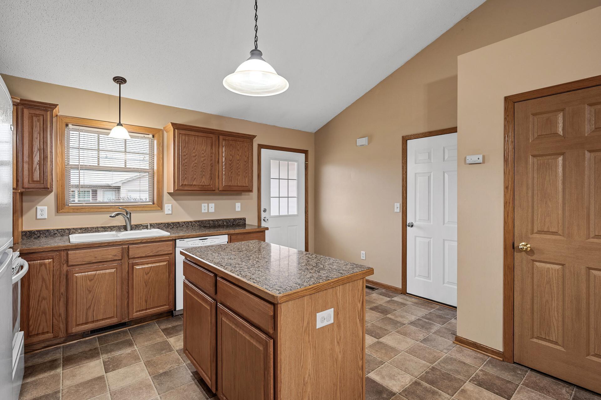 1515 Ponderosa Lane