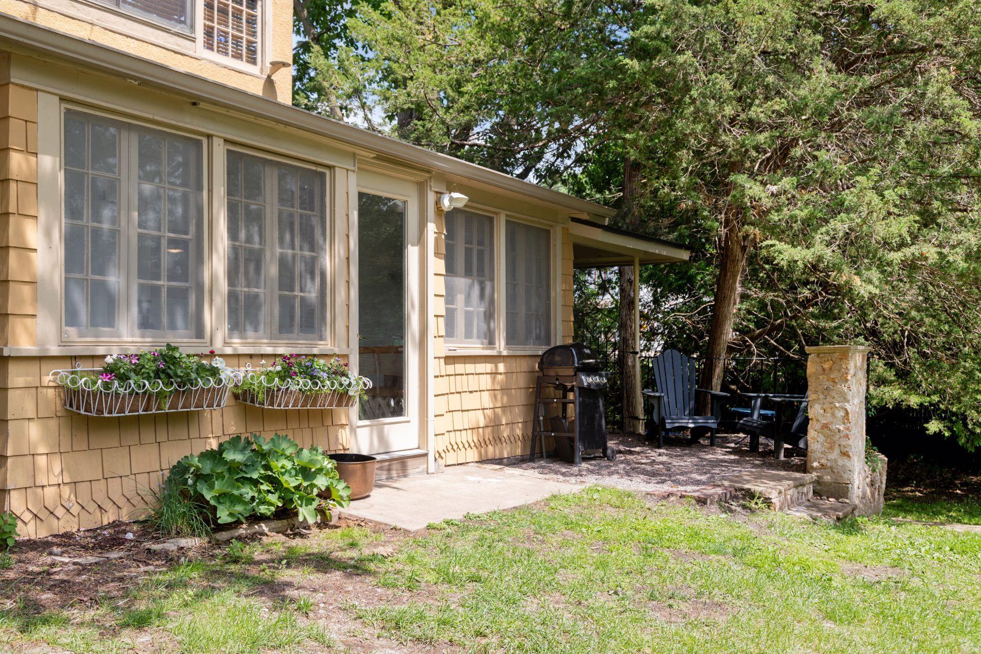 N2038 Elm Street