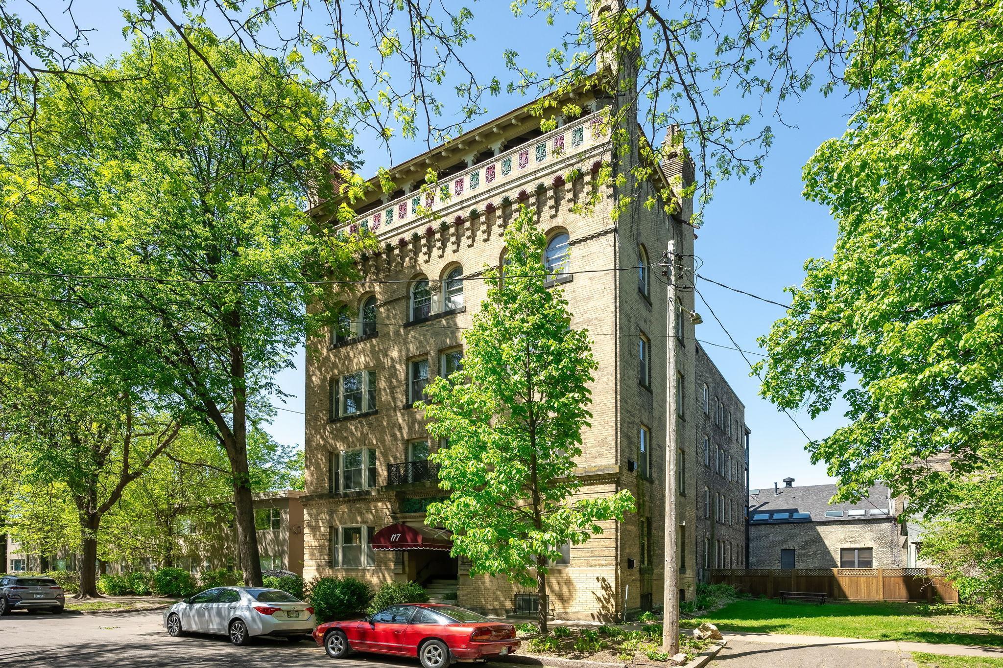 117 Mackubin Street Unit: 2