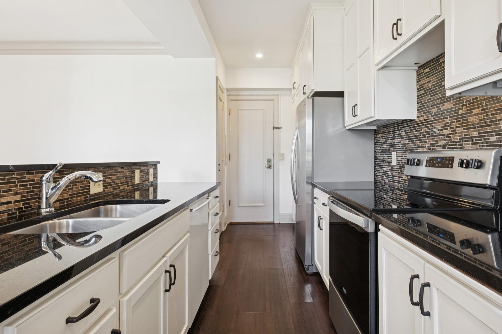 2615 Park Avenue Unit: 120