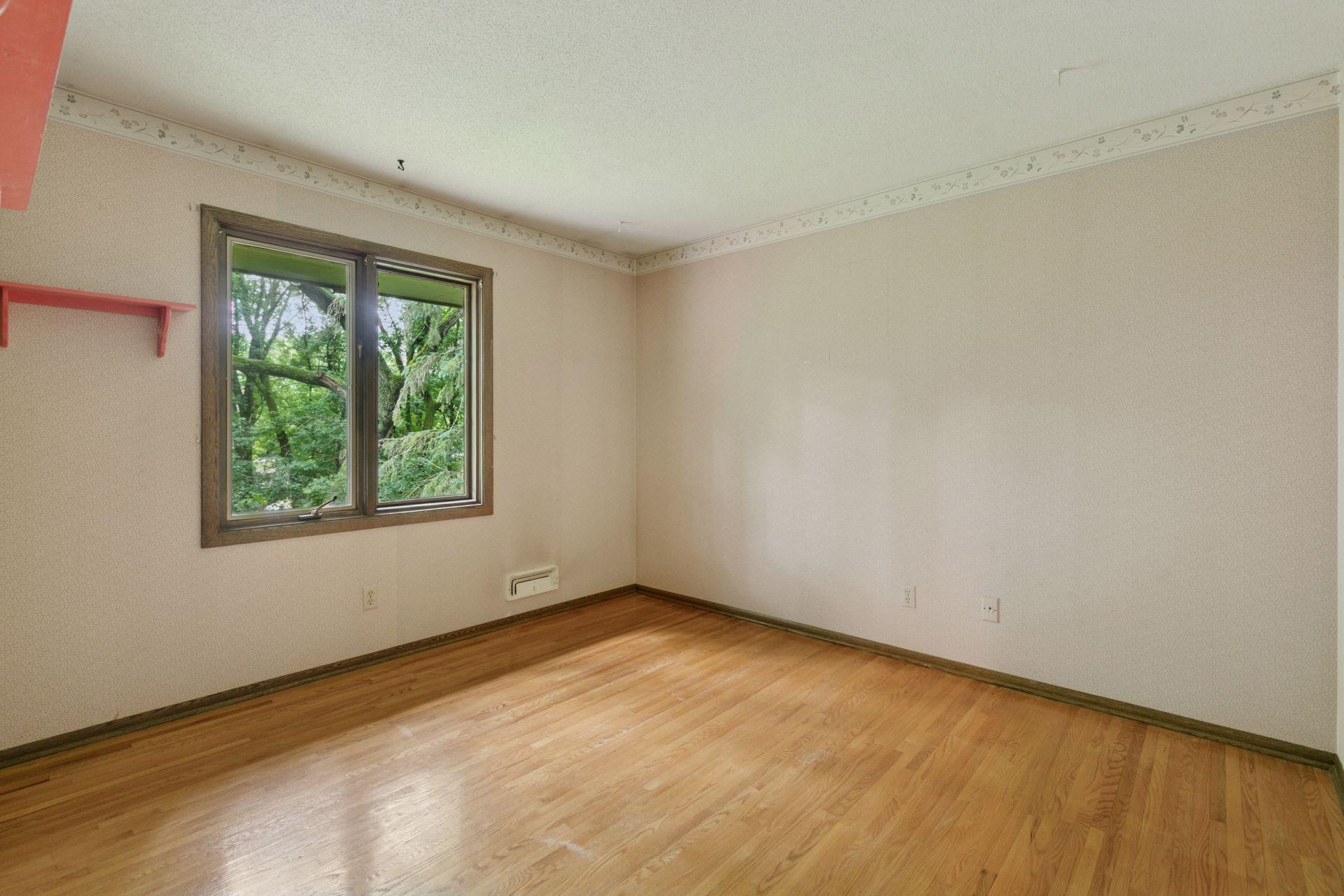 2700 Isle Royale Court