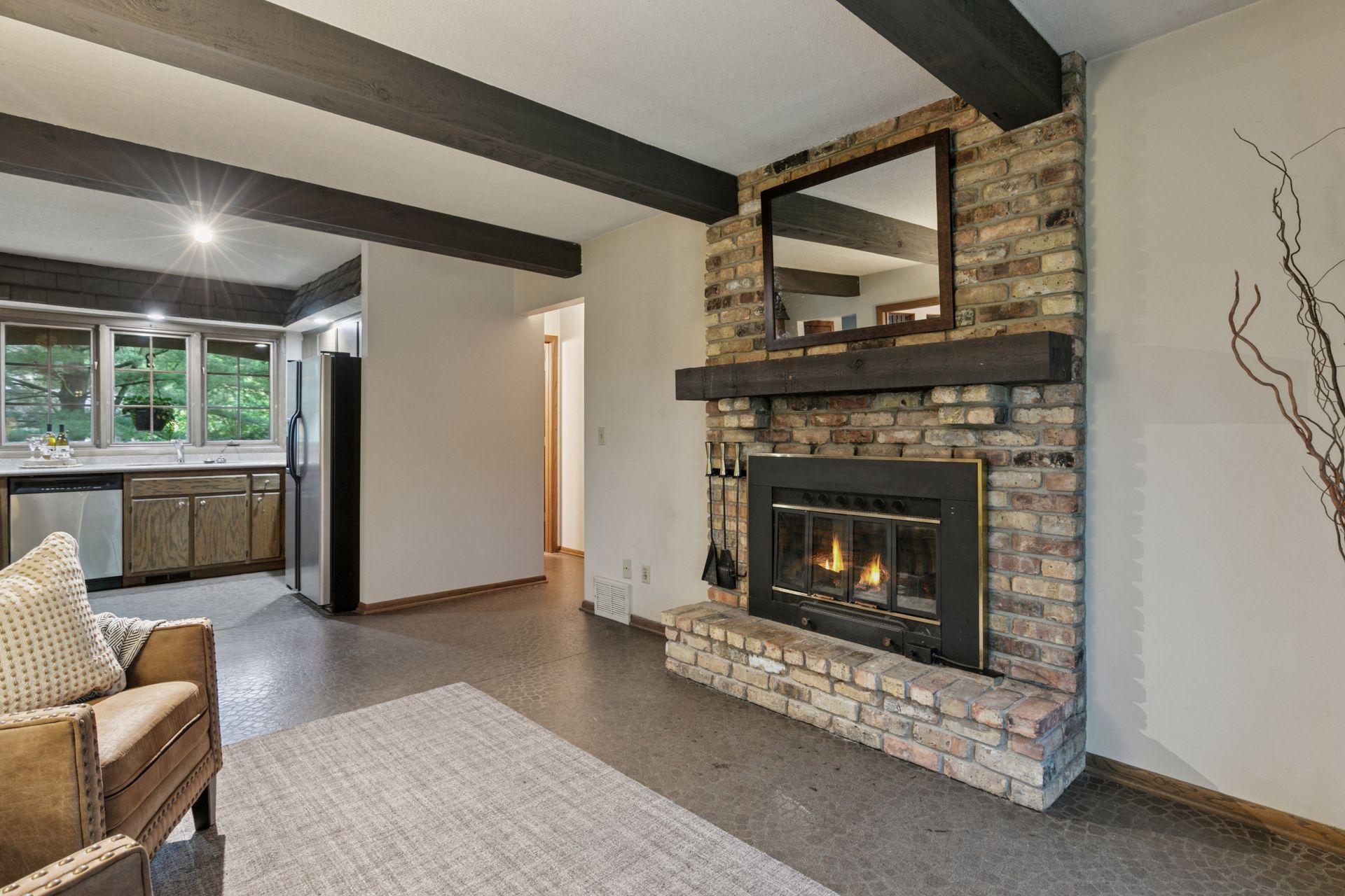 2700 Isle Royale Court