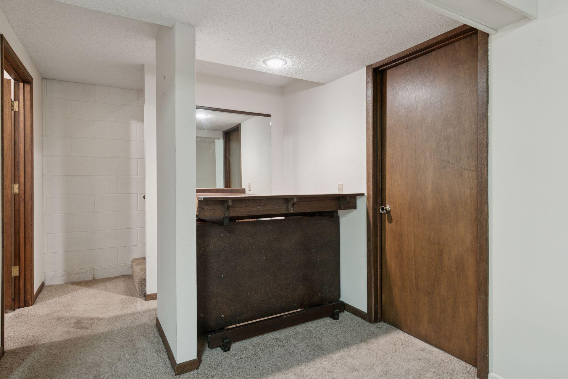 2700 Isle Royale Court